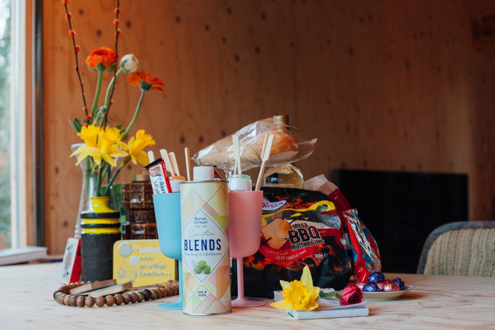 - image: 16