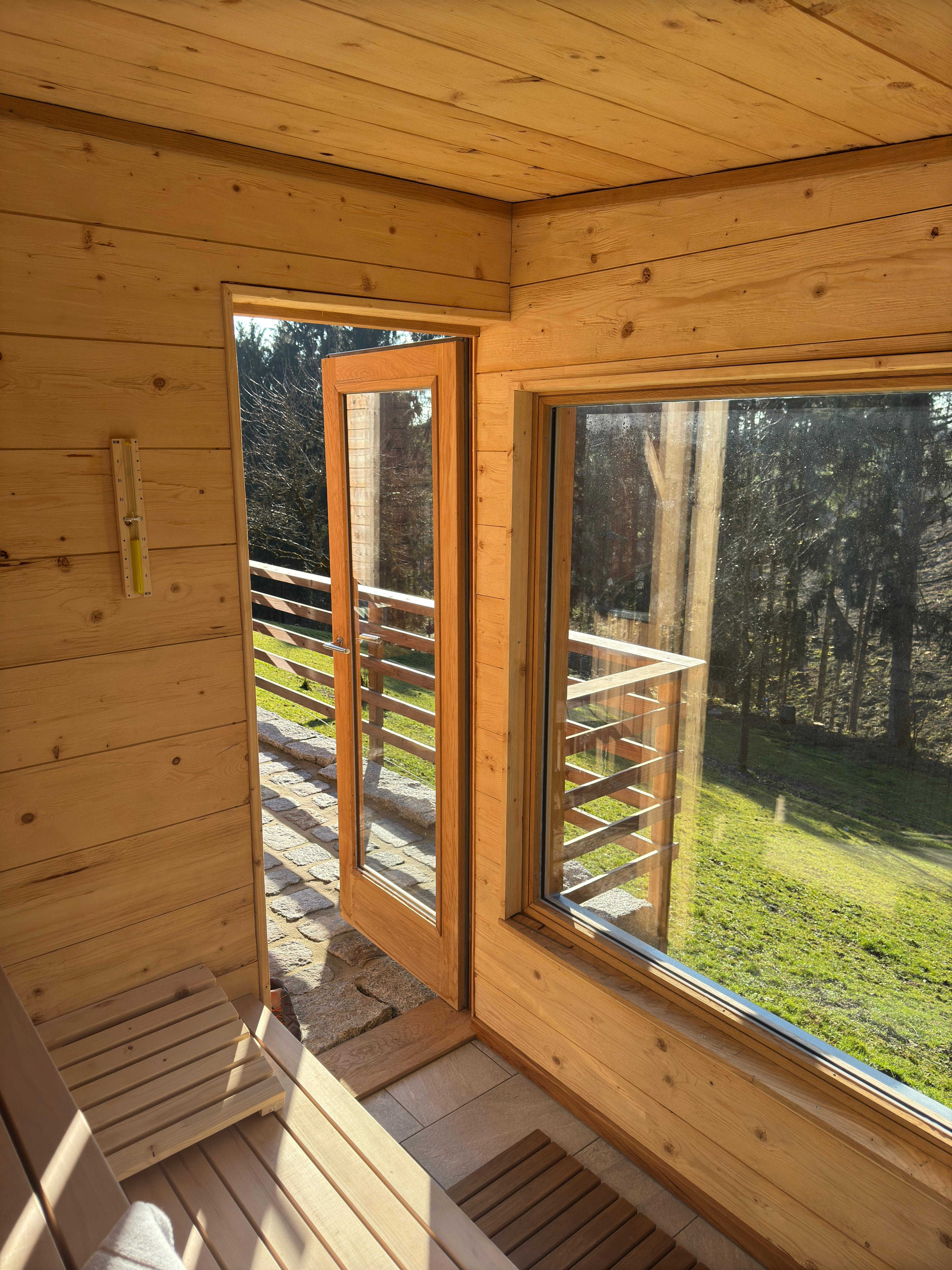 - image: 11