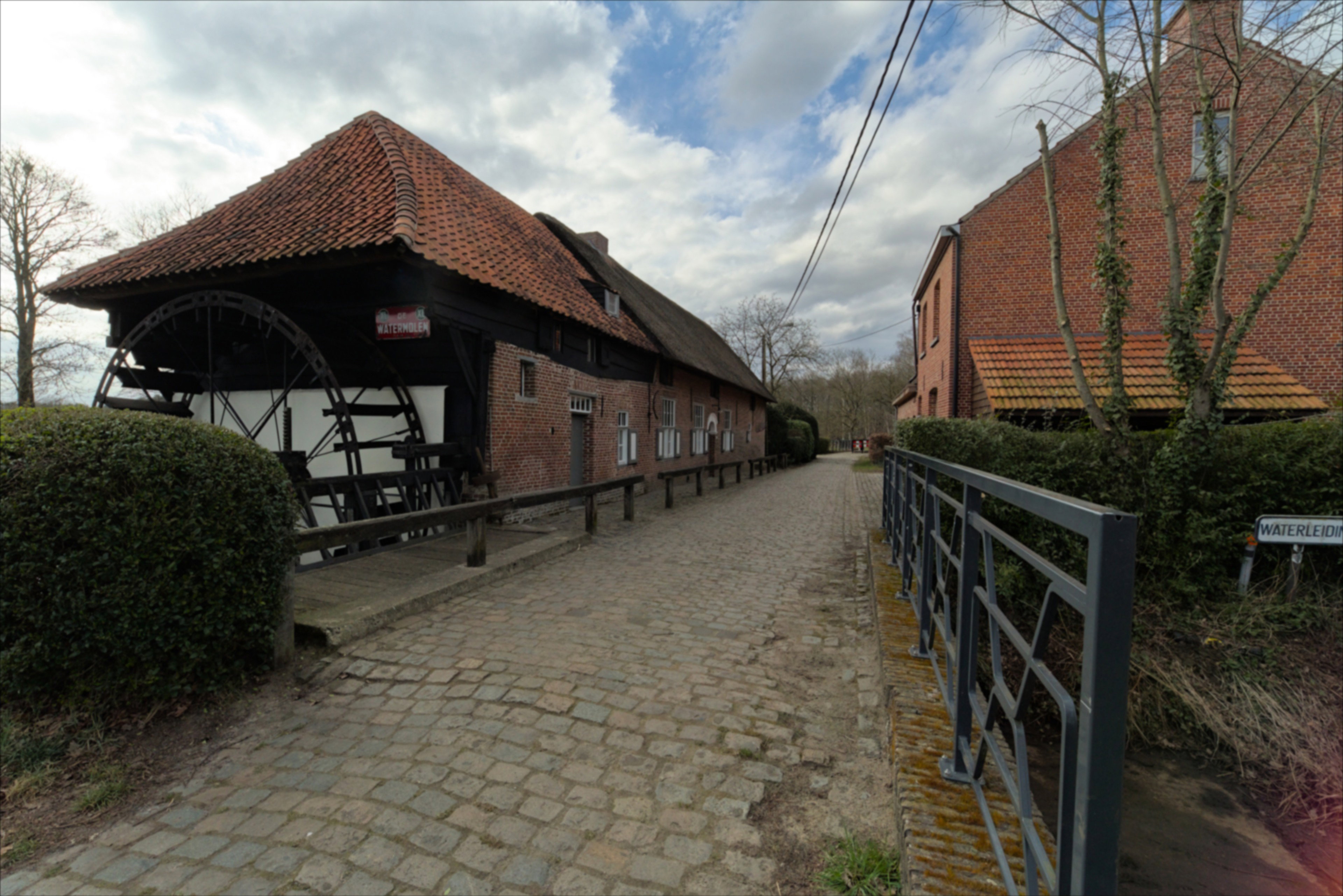 - image: 22