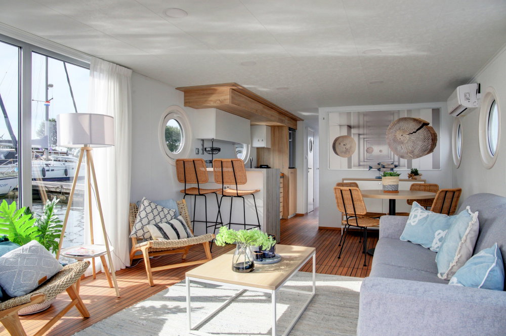 - image: 6