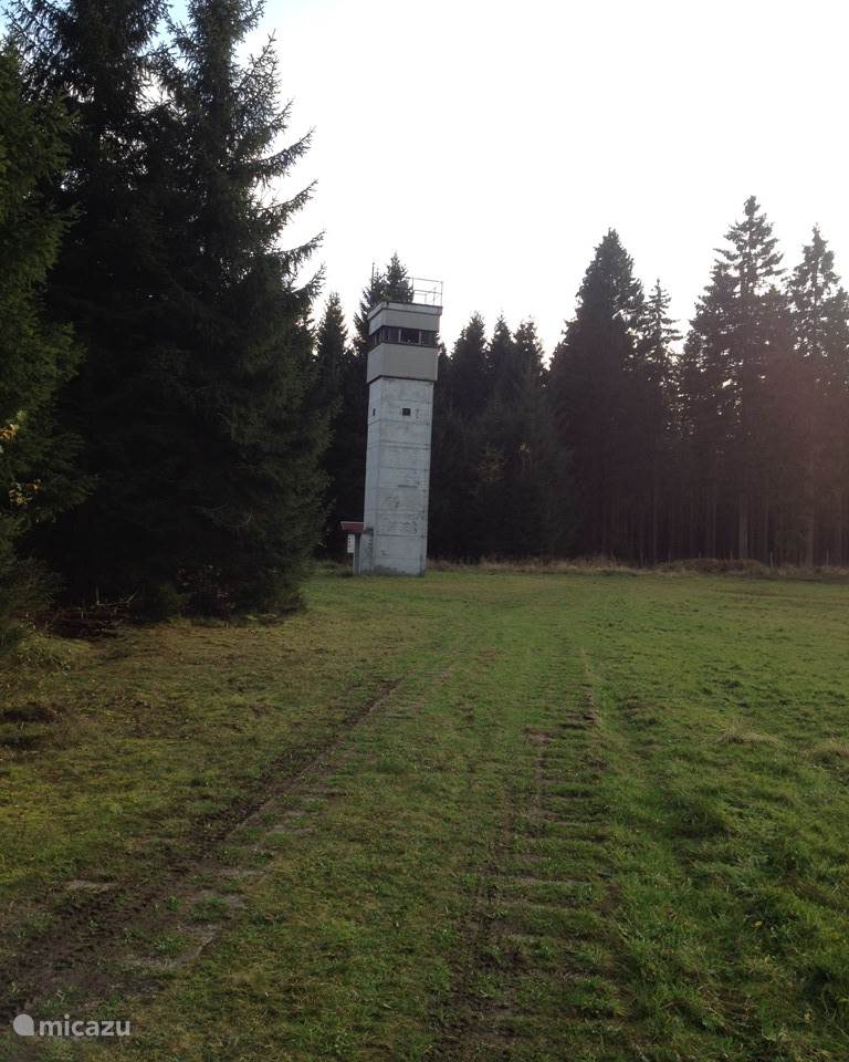- image: 28