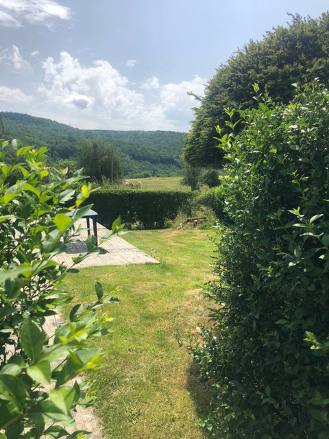 Casa nella natura a Treignes