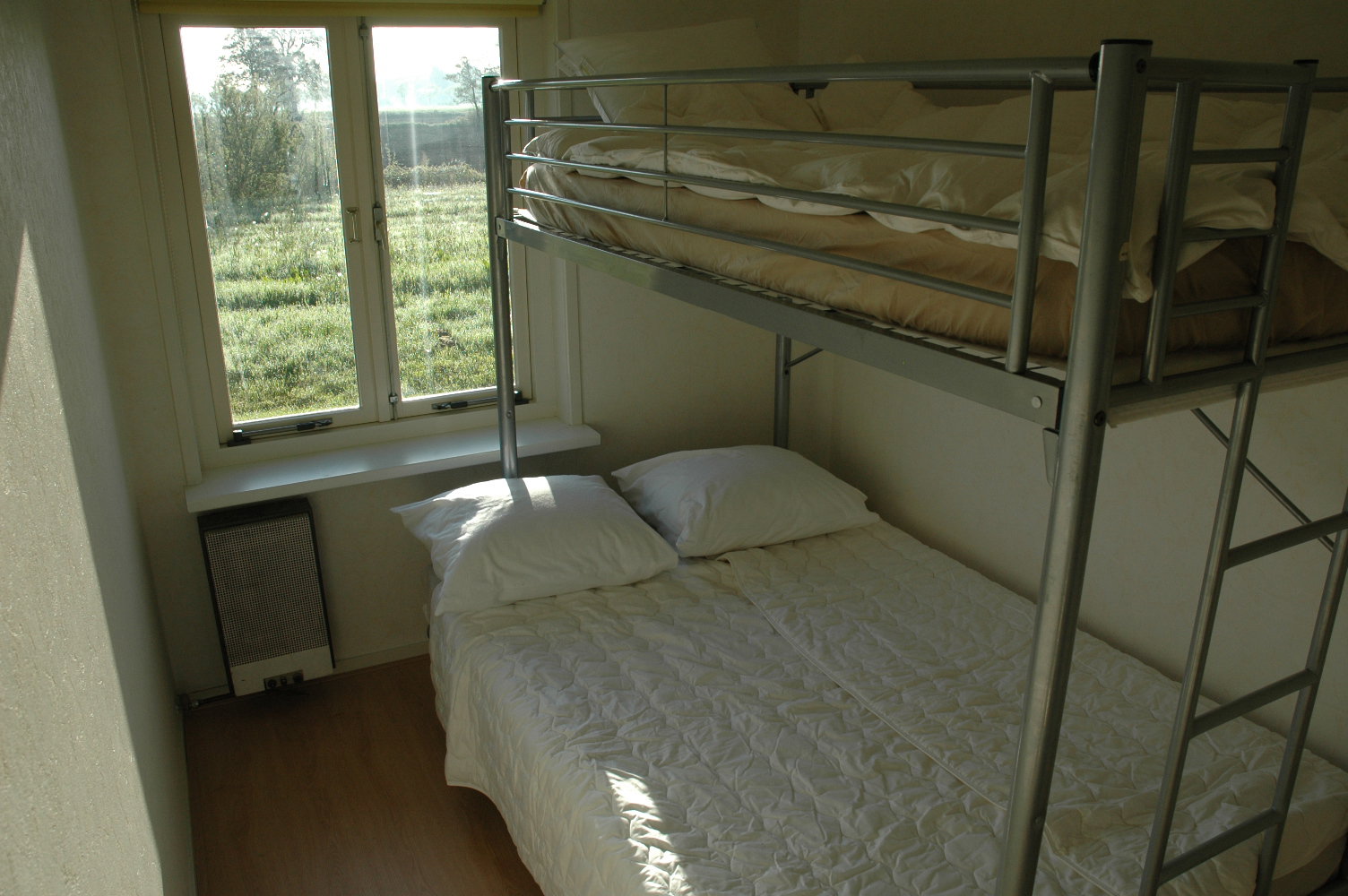 - image: 11