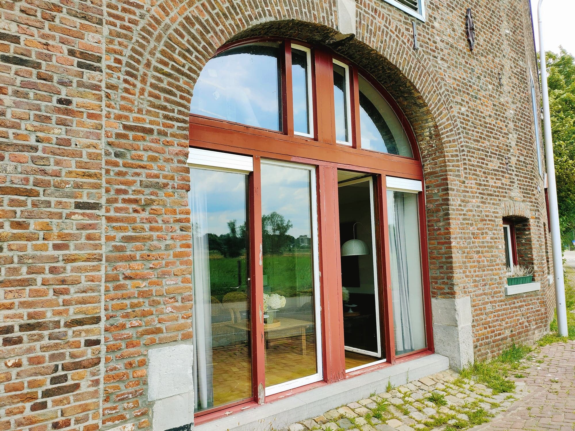 - image: 26