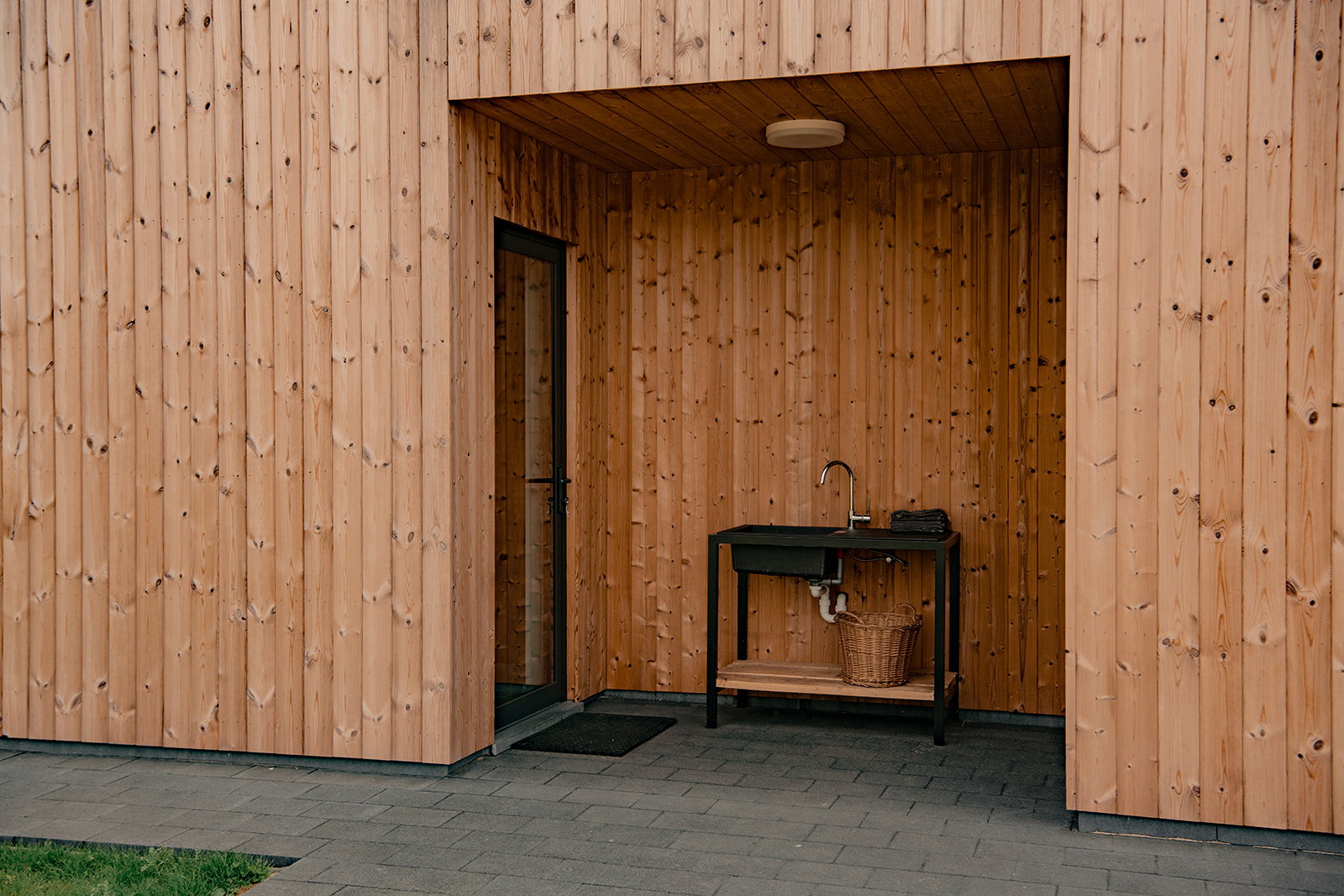 - image: 11