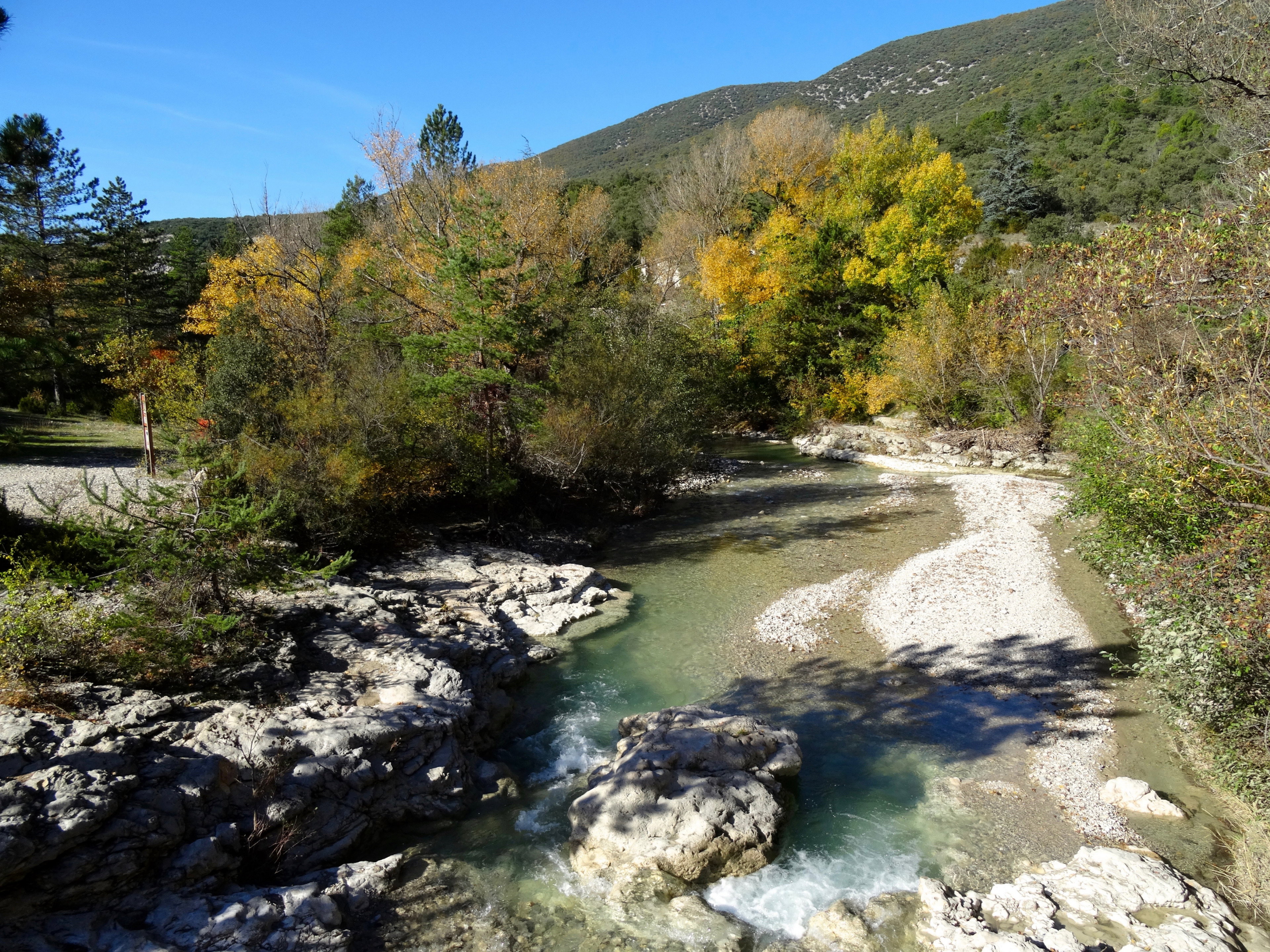 Nature house in Saint Leger du Ventoux