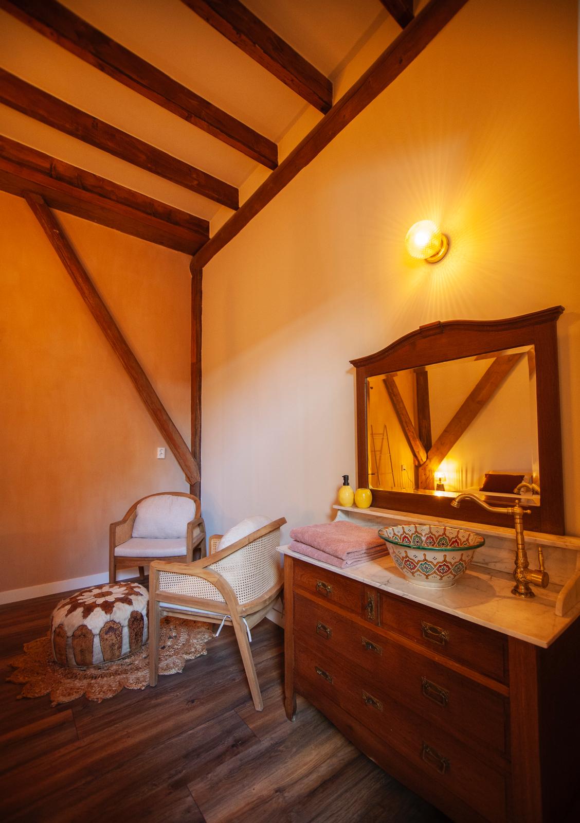 - image: 13