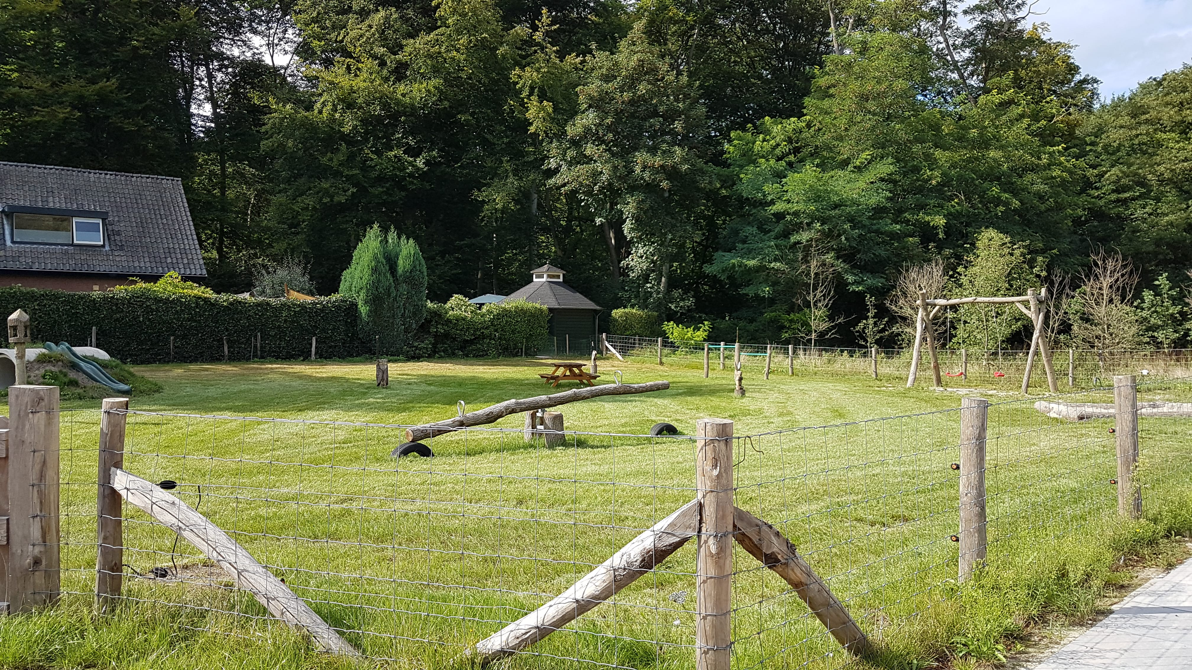 Naturhäuschen in Almen