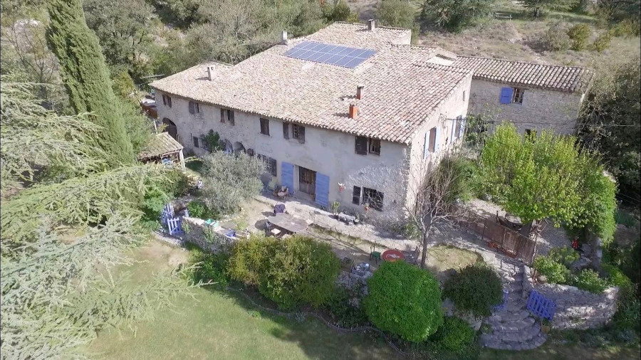 Nature house in Saint Leger du Ventoux