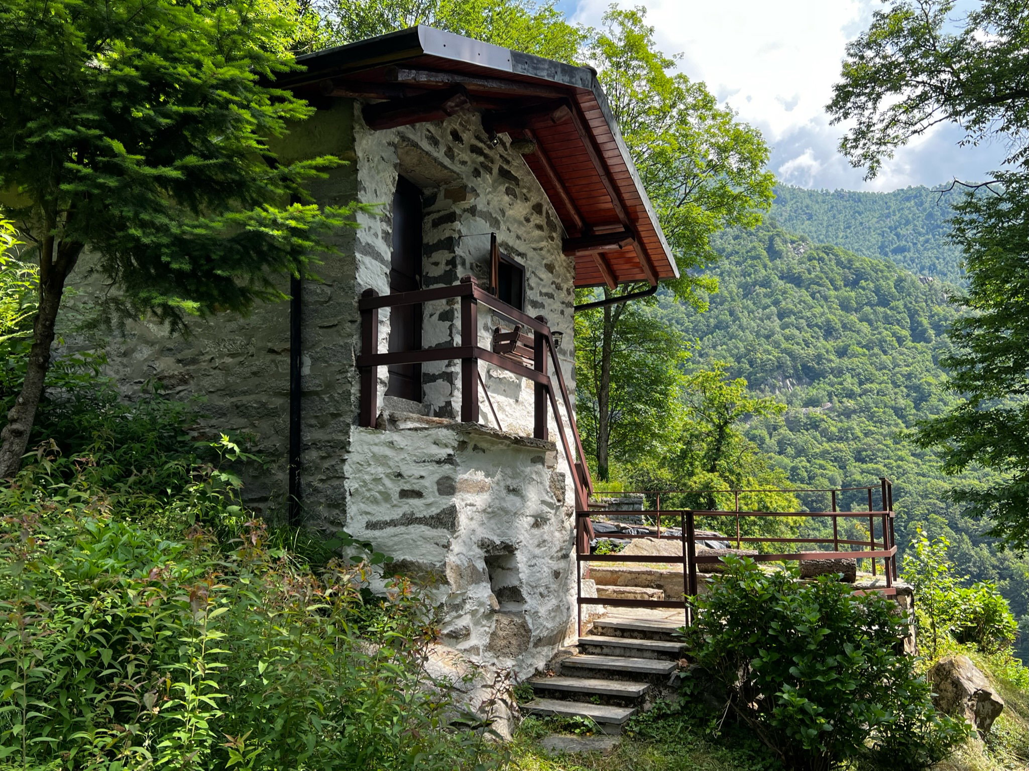 - image: 15