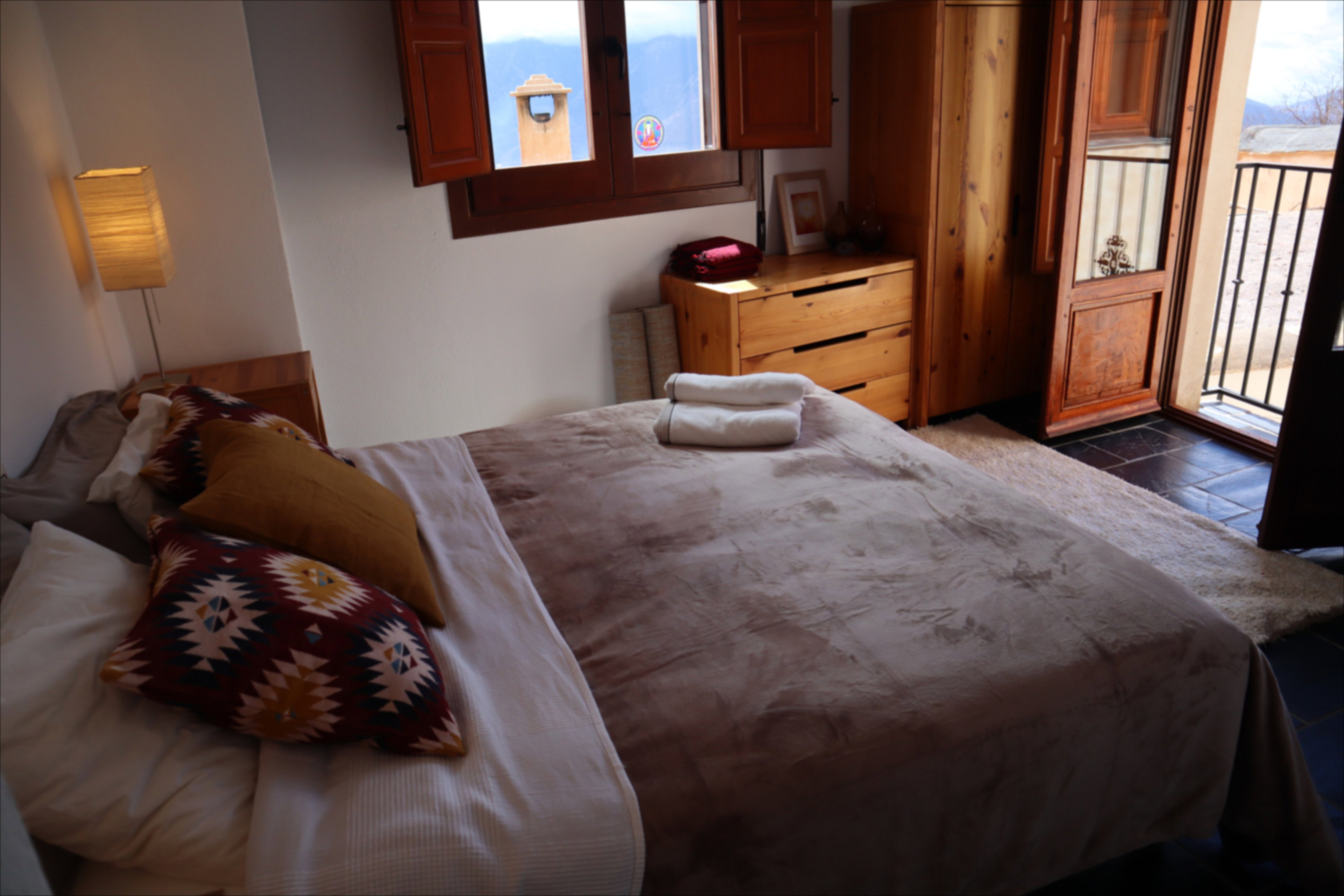 - image: 12
