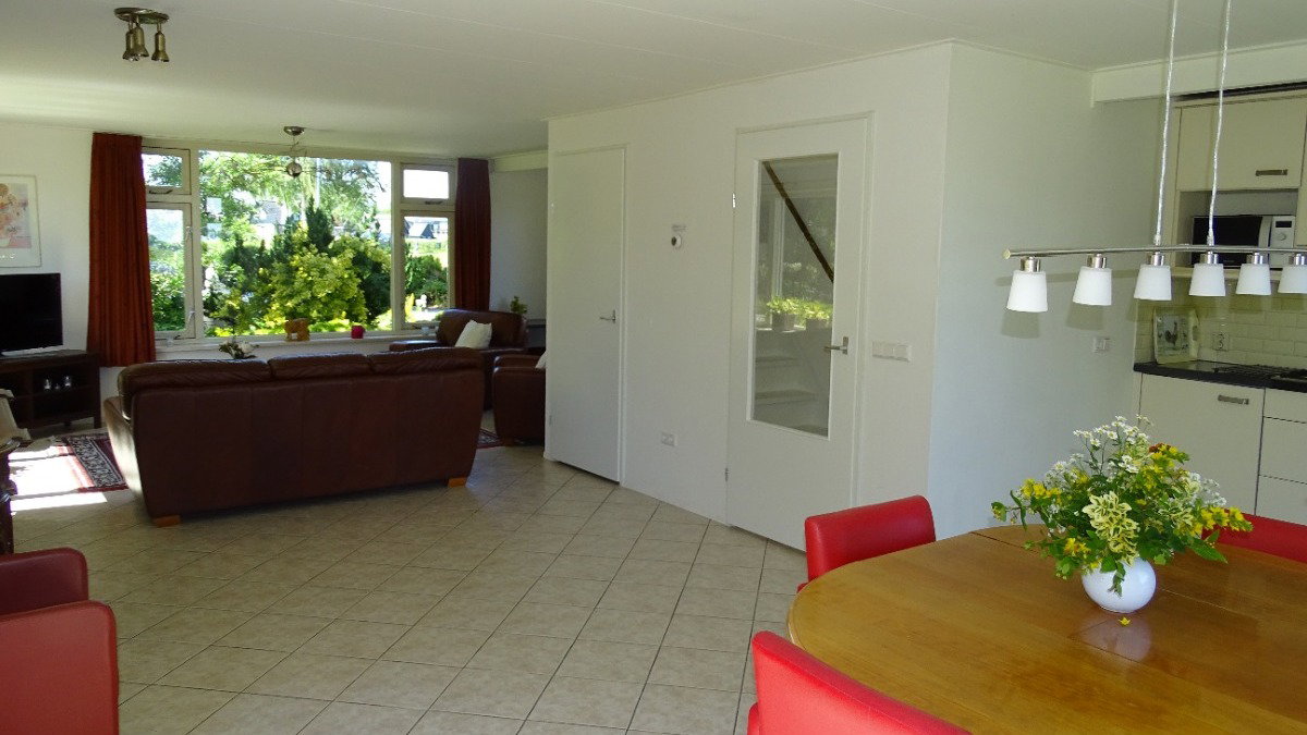 - image: 12