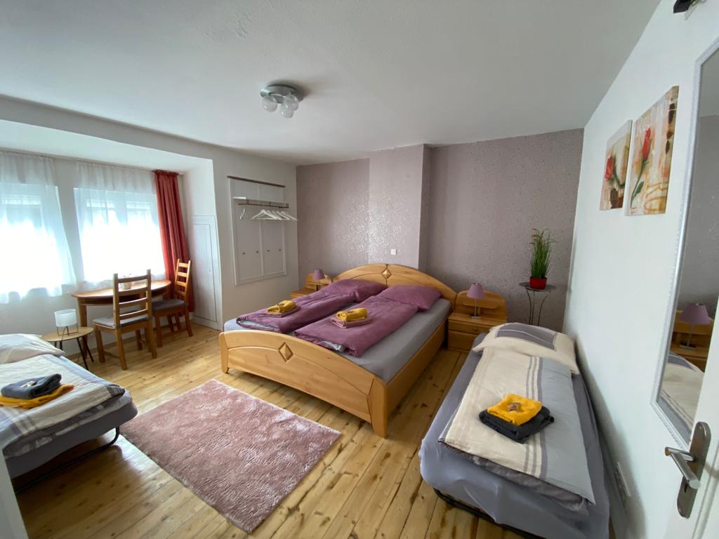 - image: 11