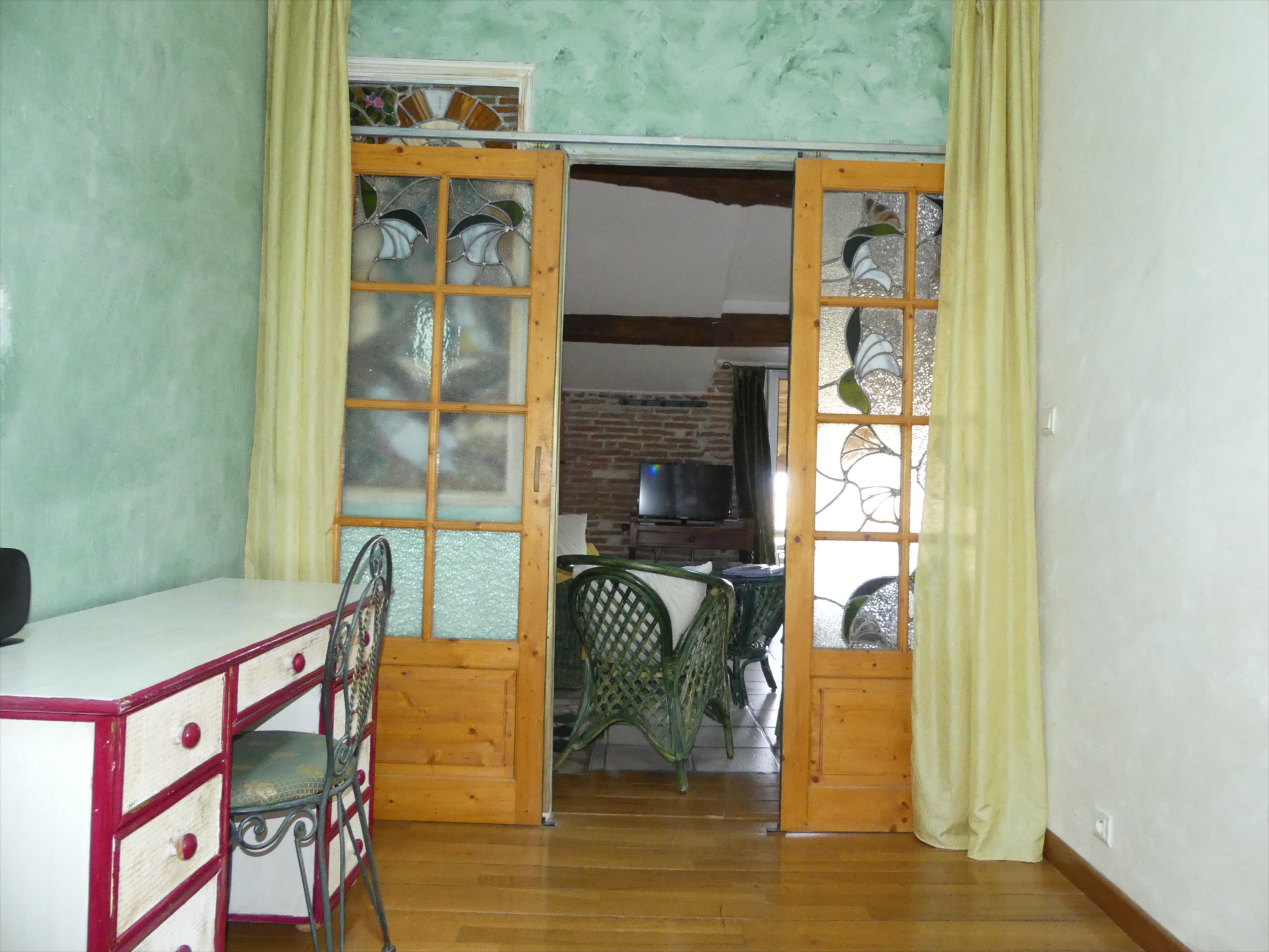 - image: 12