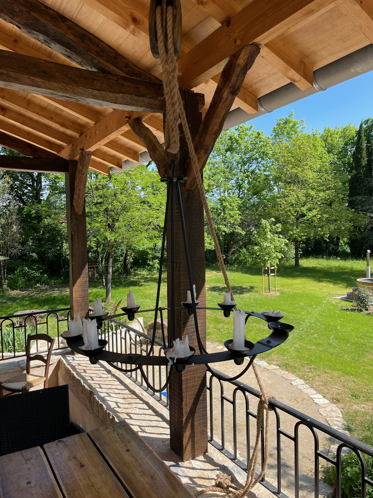 Naturhäuschen in Féneyrols