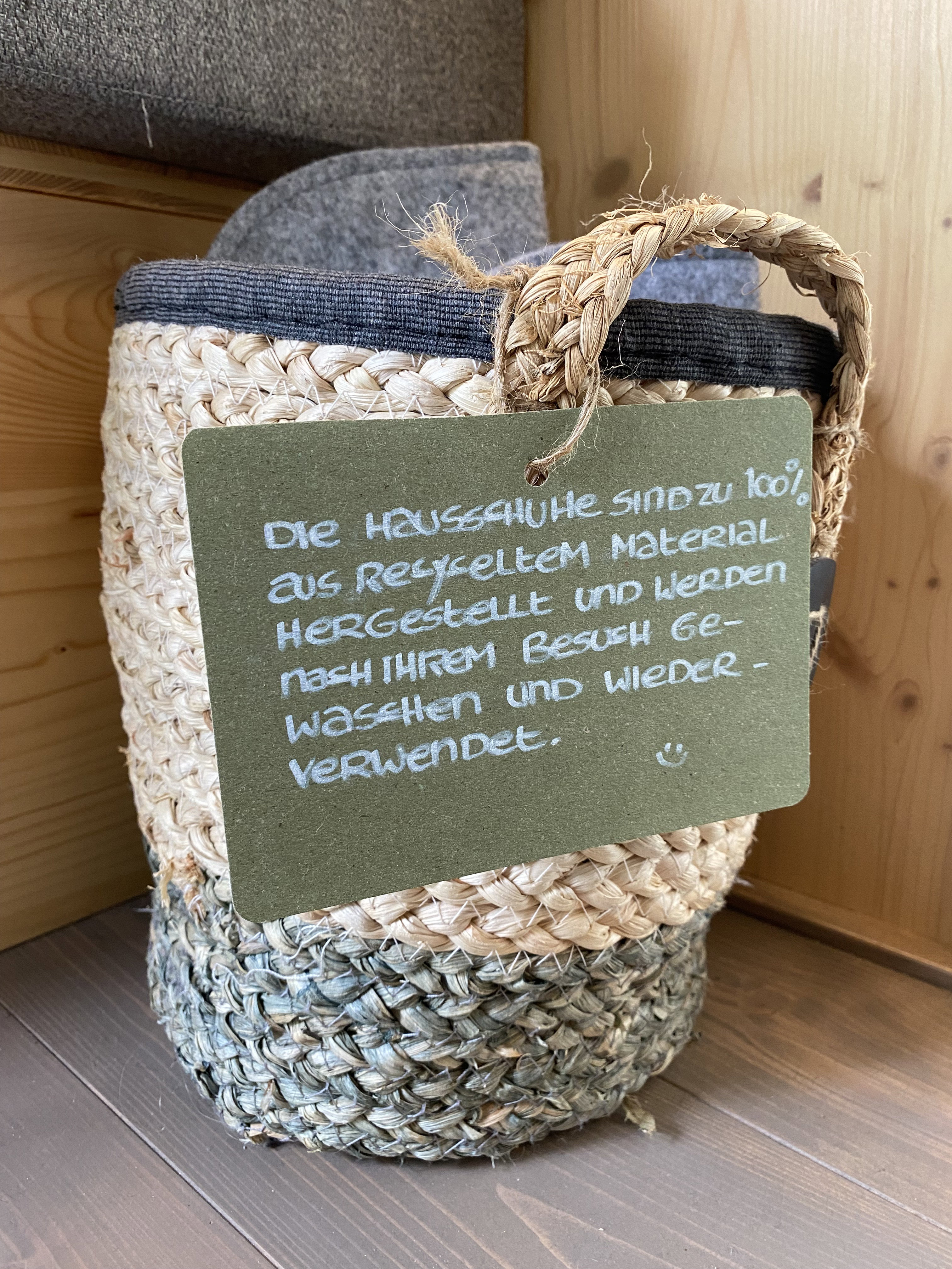 - image: 25