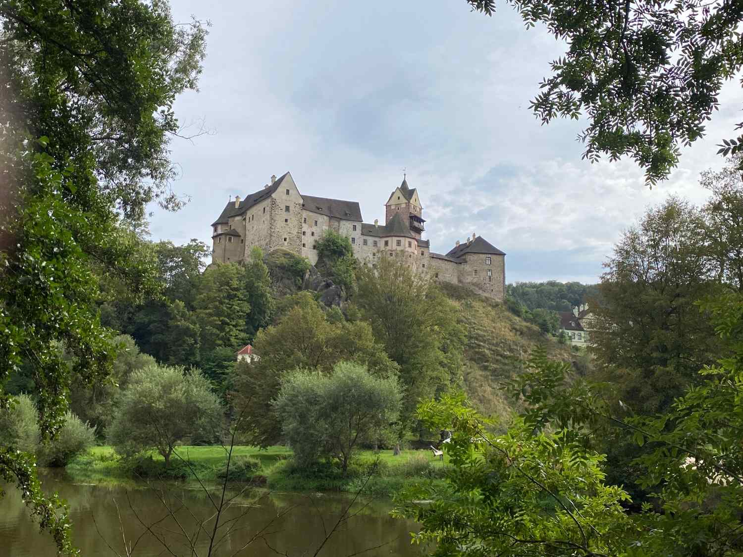 - image: 22
