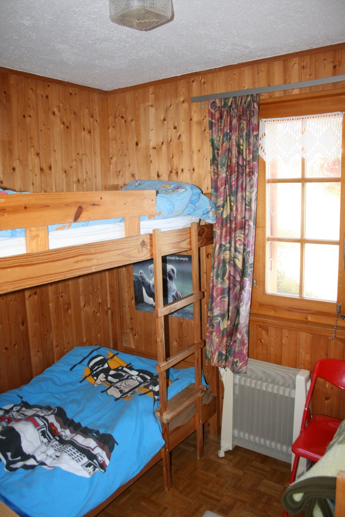- image: 11