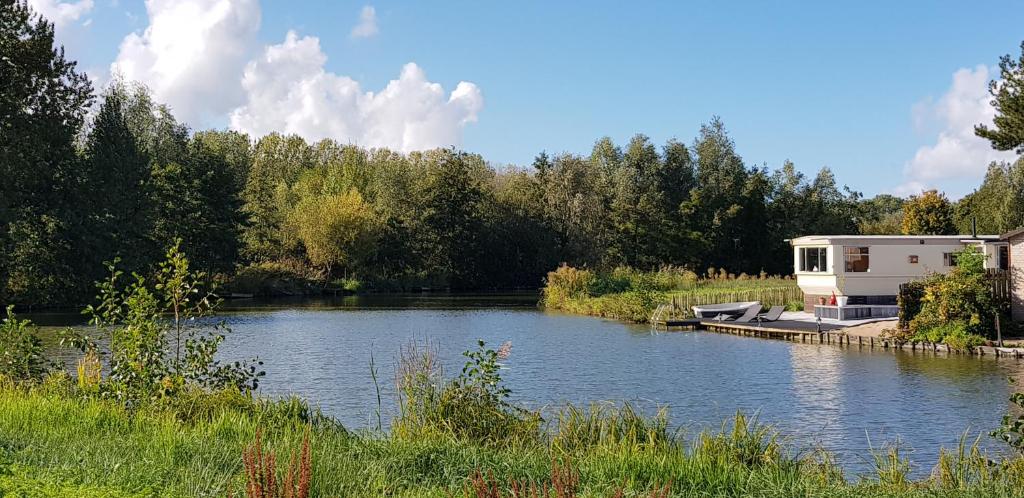 Naturhäuschen in Ooltgensplaat