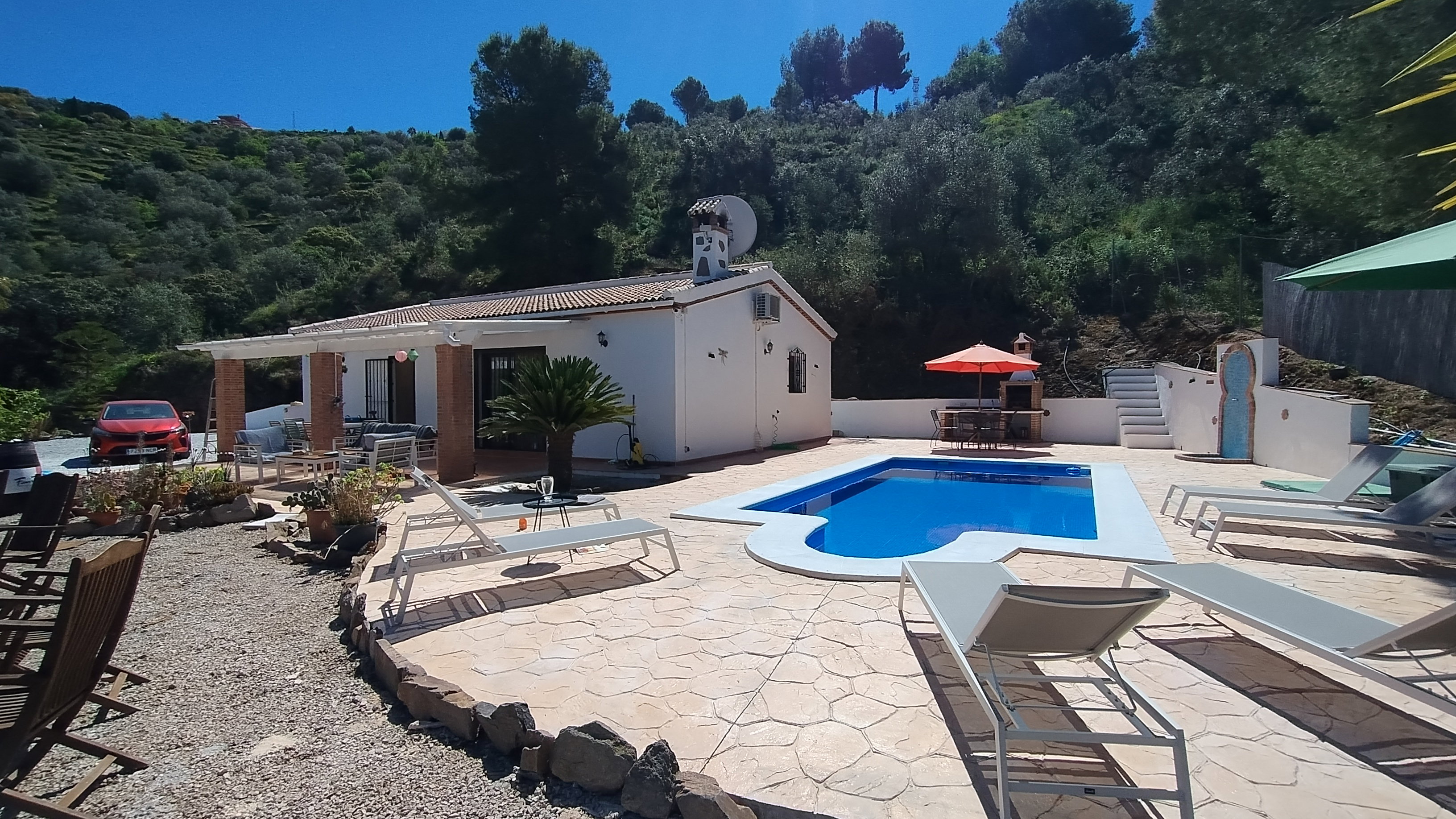 Casa nella natura a Sayalonga/Carraspite