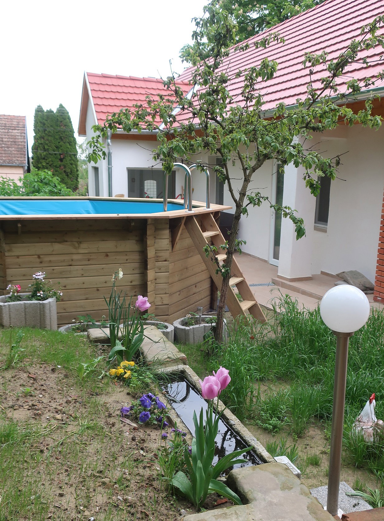 Naturhäuschen in Döbrököz