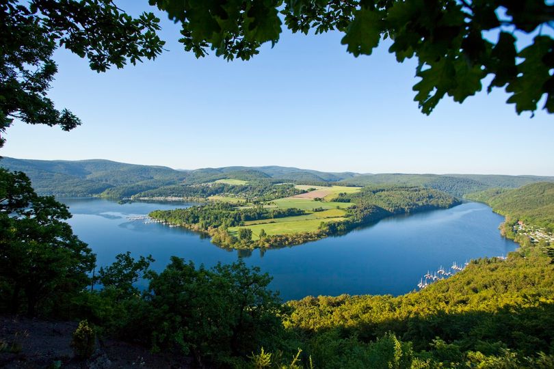- image: 22