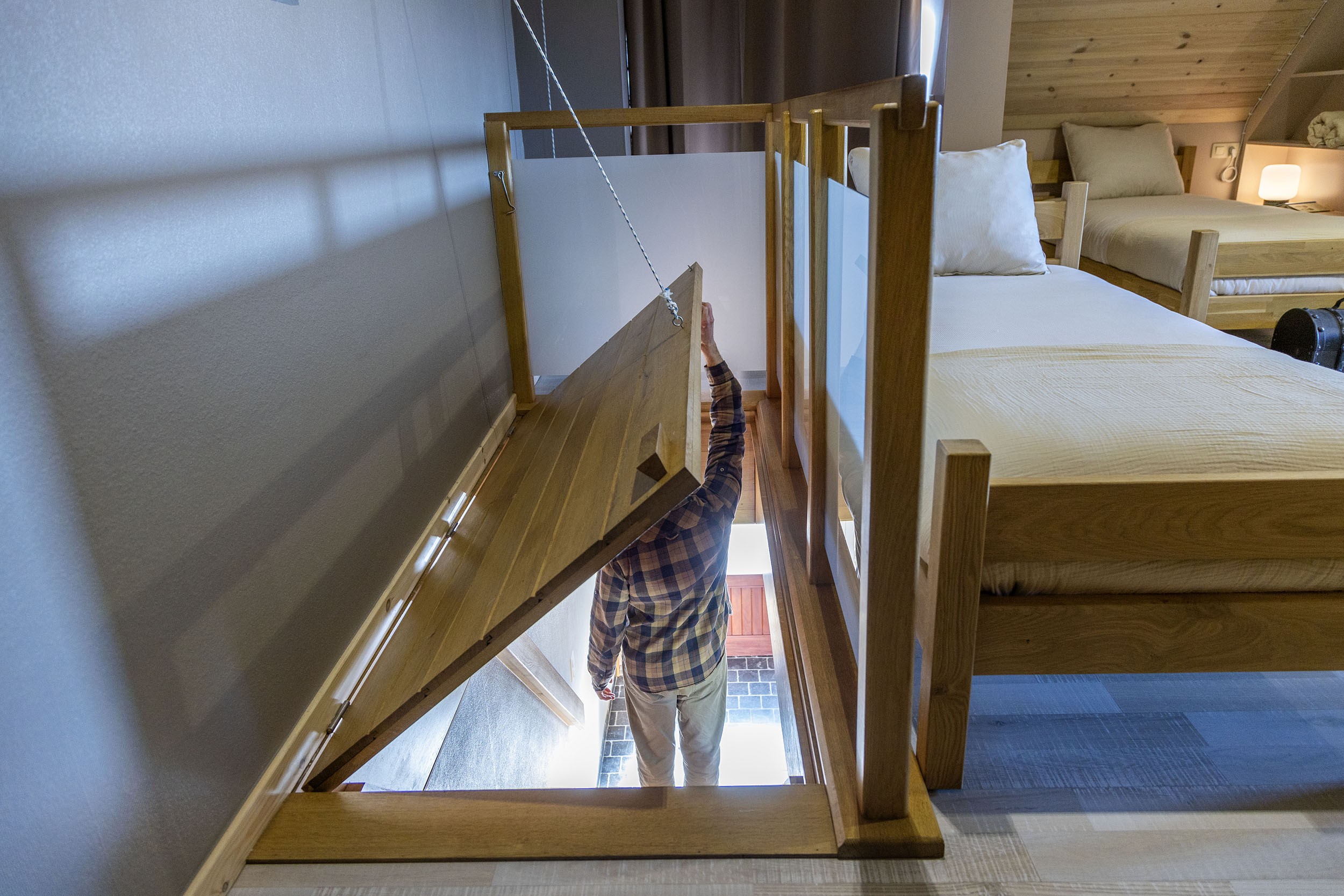 - image: 17