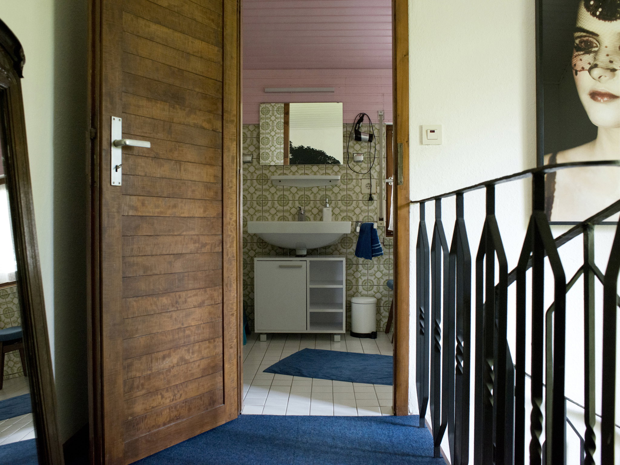 - image: 20