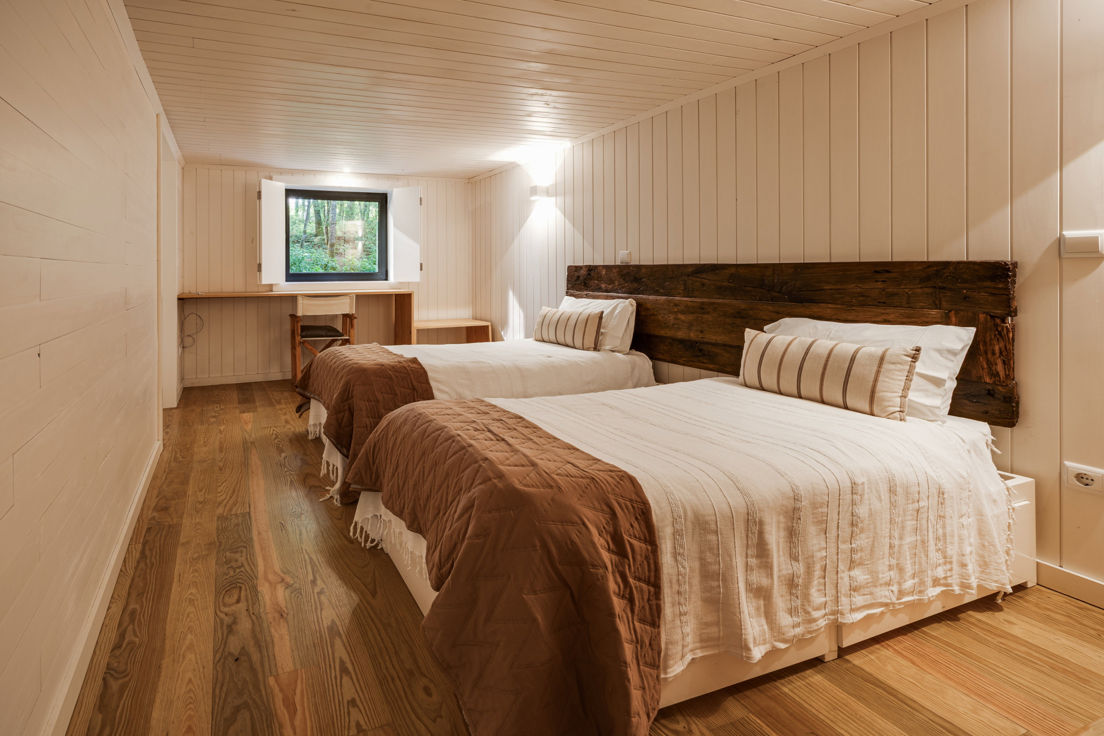 - image: 25