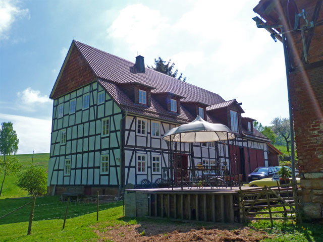 - image: 15