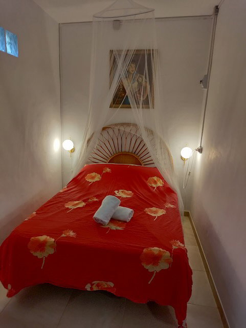 - image: 15