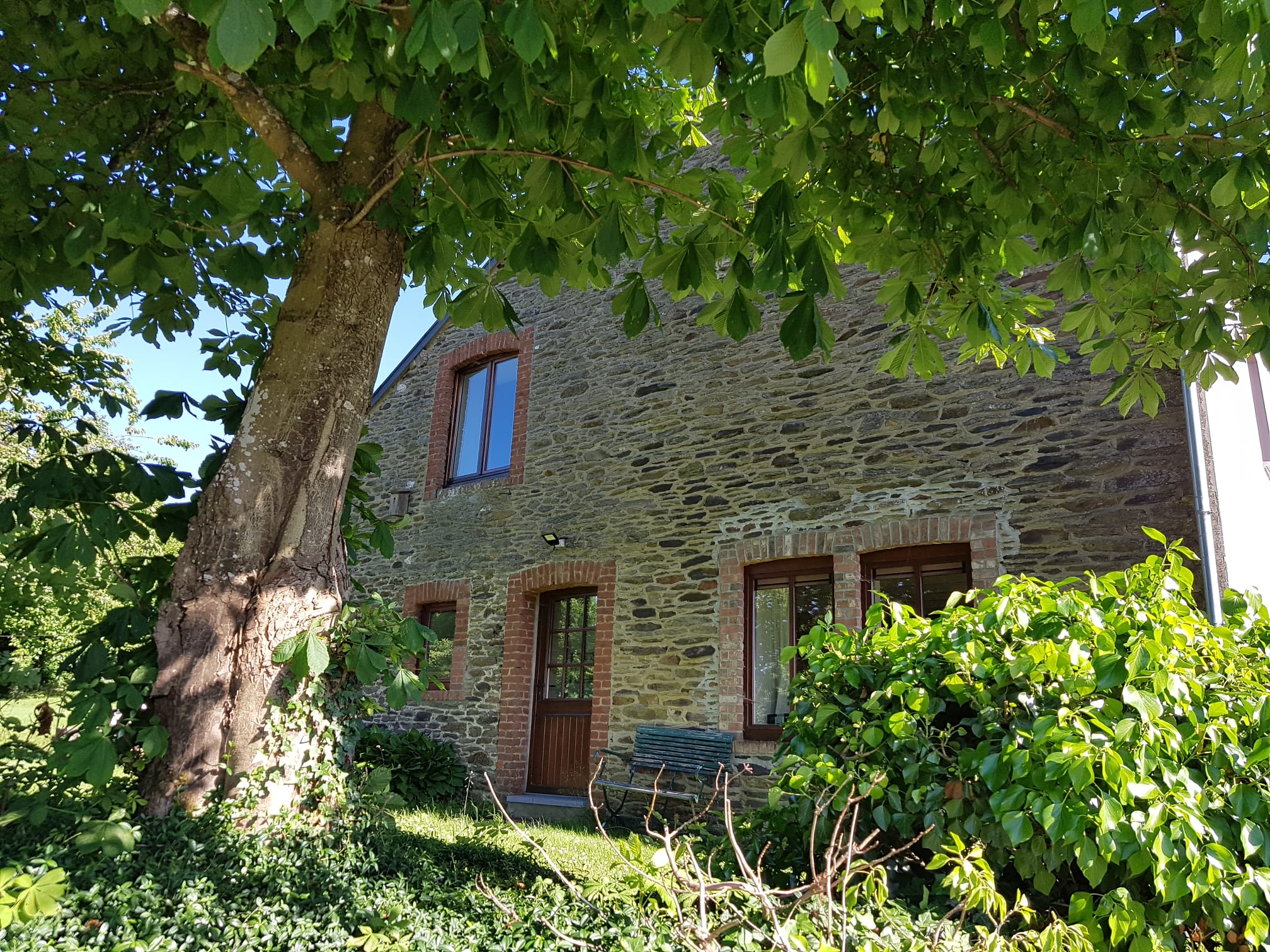 Naturhäuschen in Engreux