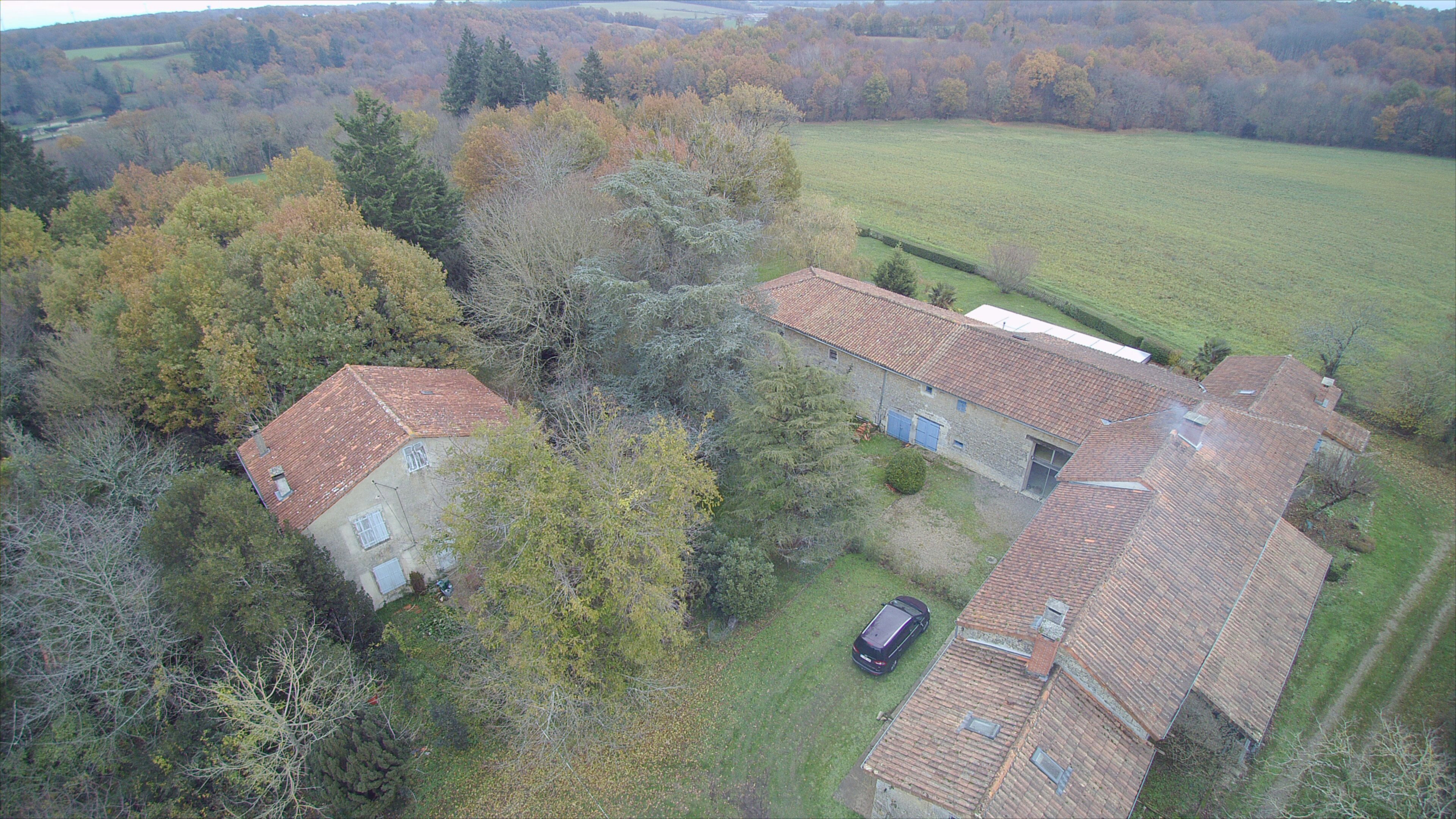 Casa nella natura a Cellefrouin