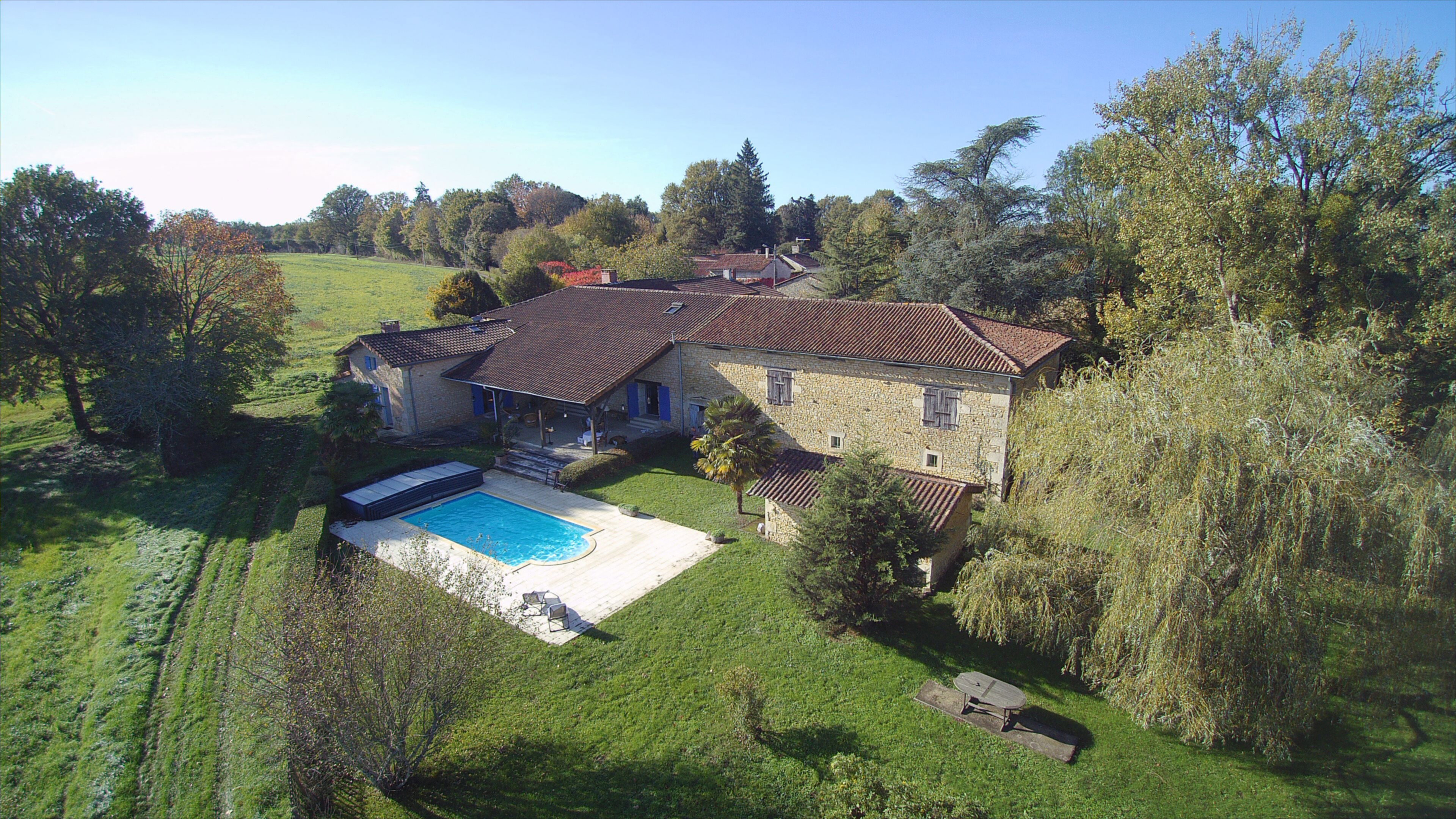 Casa nella natura a Cellefrouin