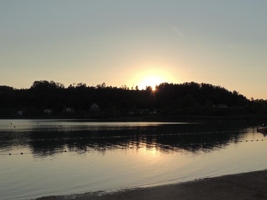 - image: 21