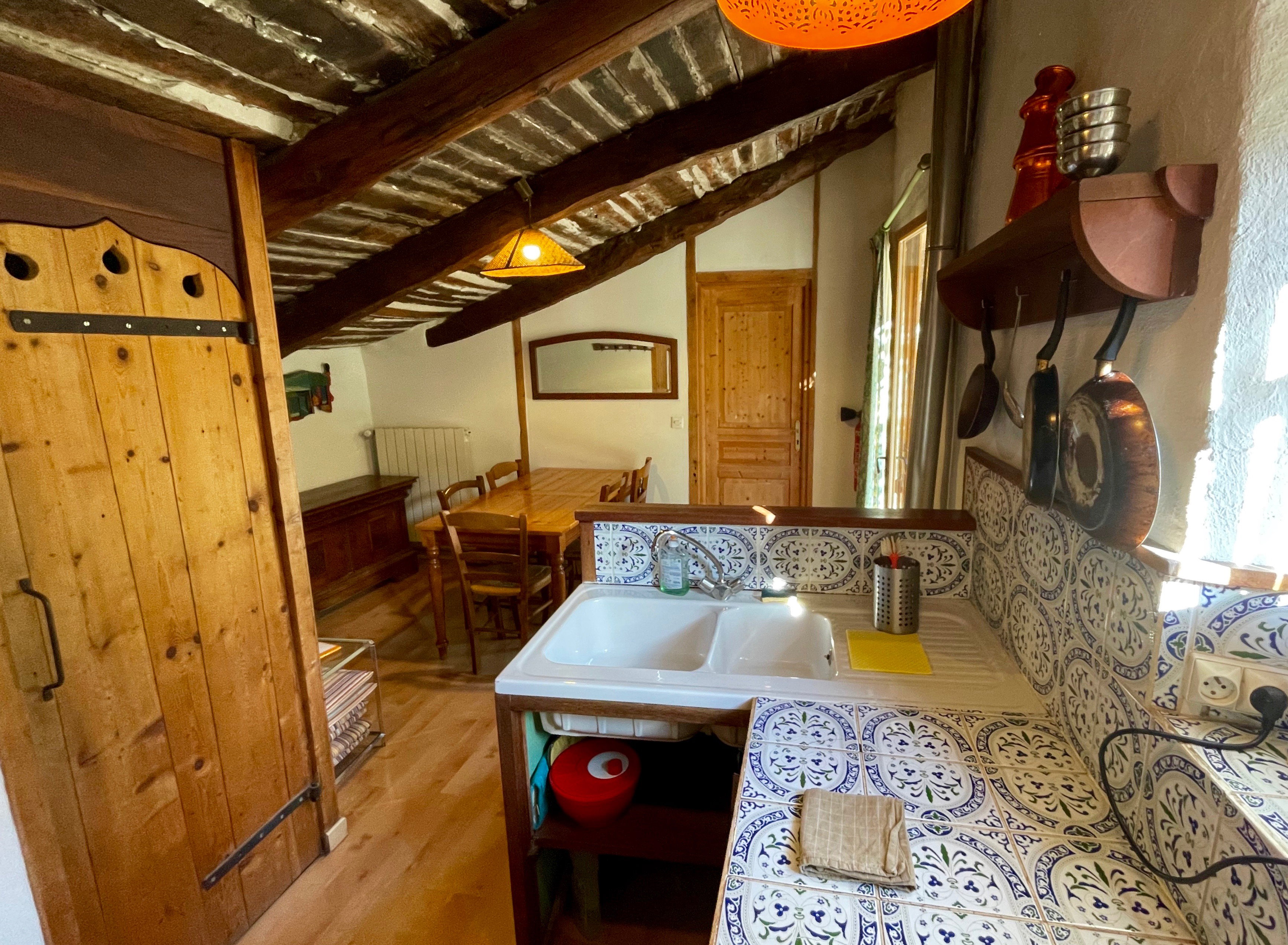 Nature house in Saint Leger du Ventoux