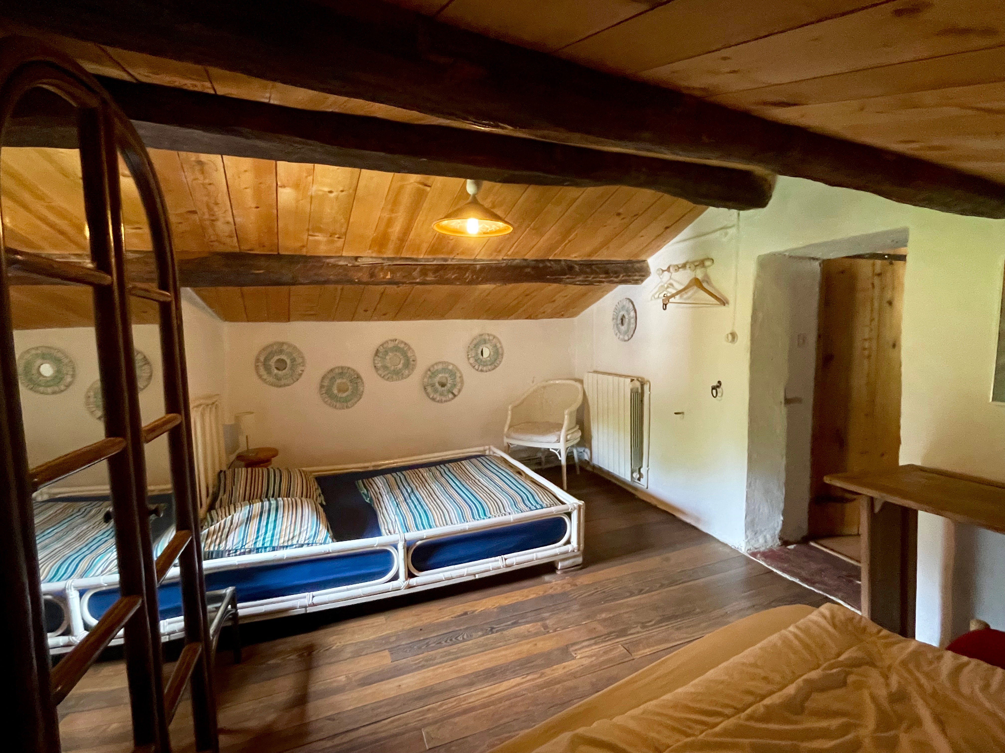 Nature house in Saint Leger du Ventoux