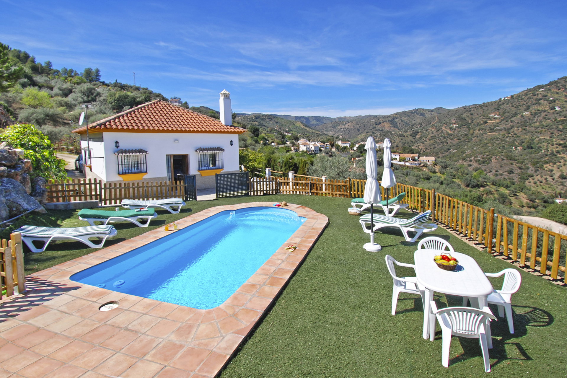 Nature house in Comares