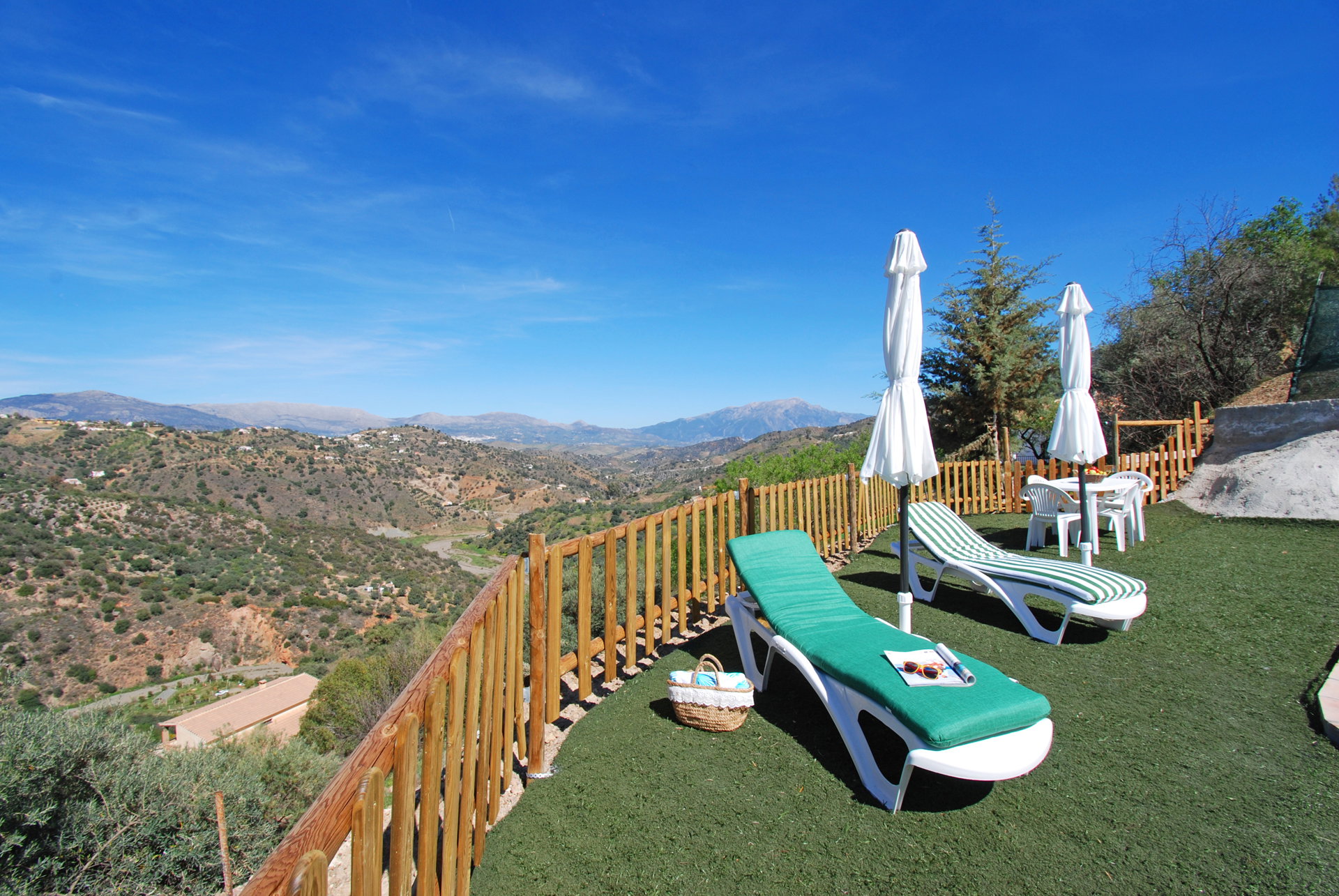 Nature house in Comares