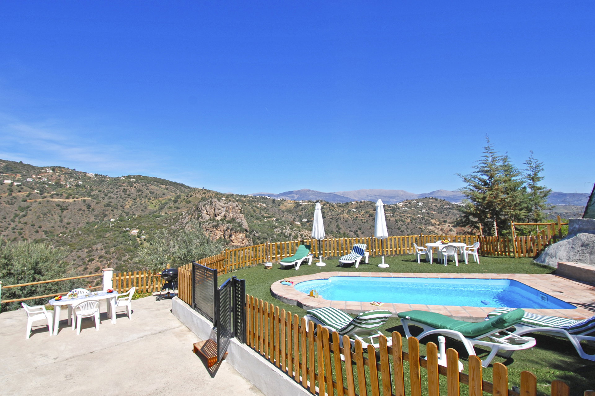 Nature house in Comares