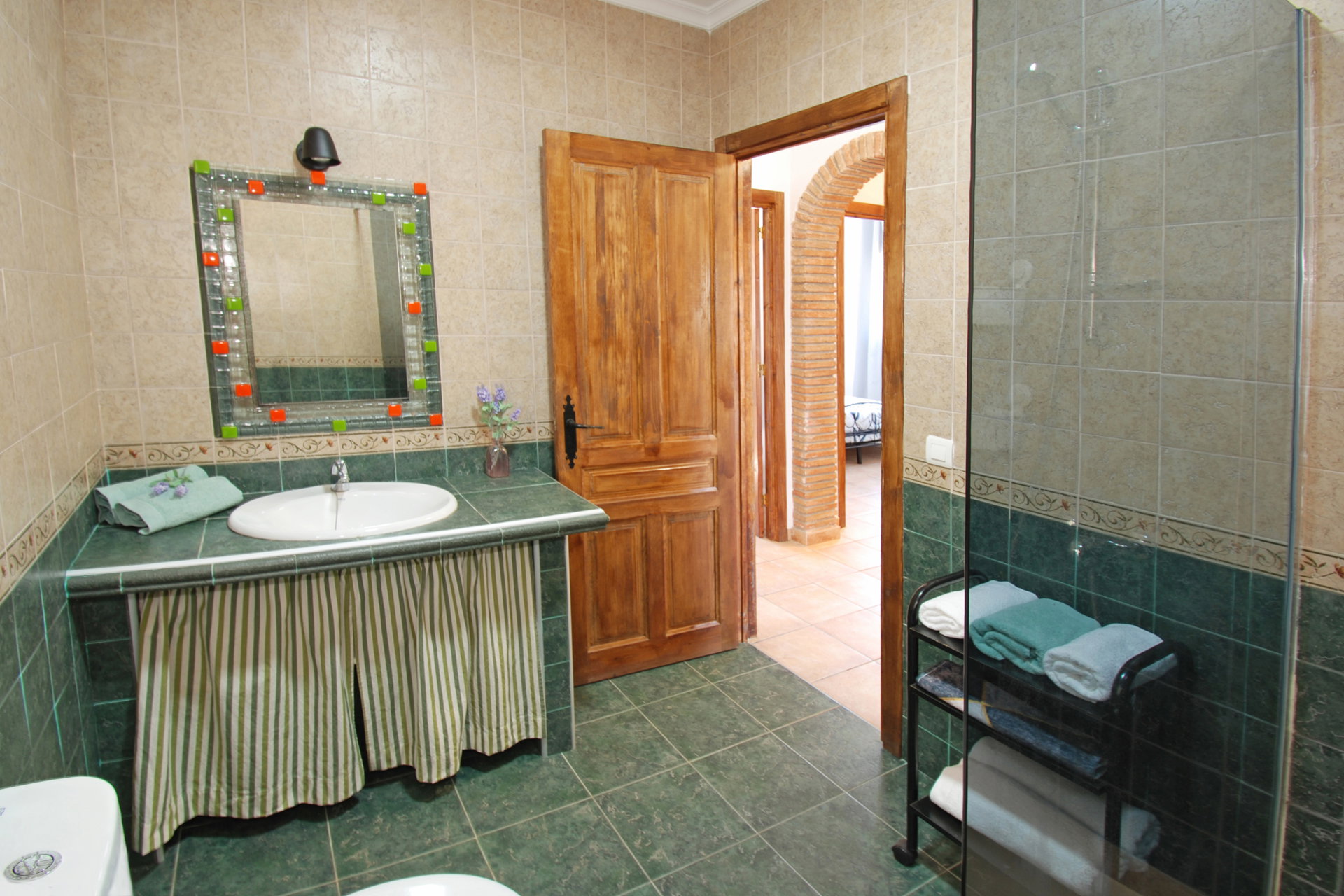 - image: 28