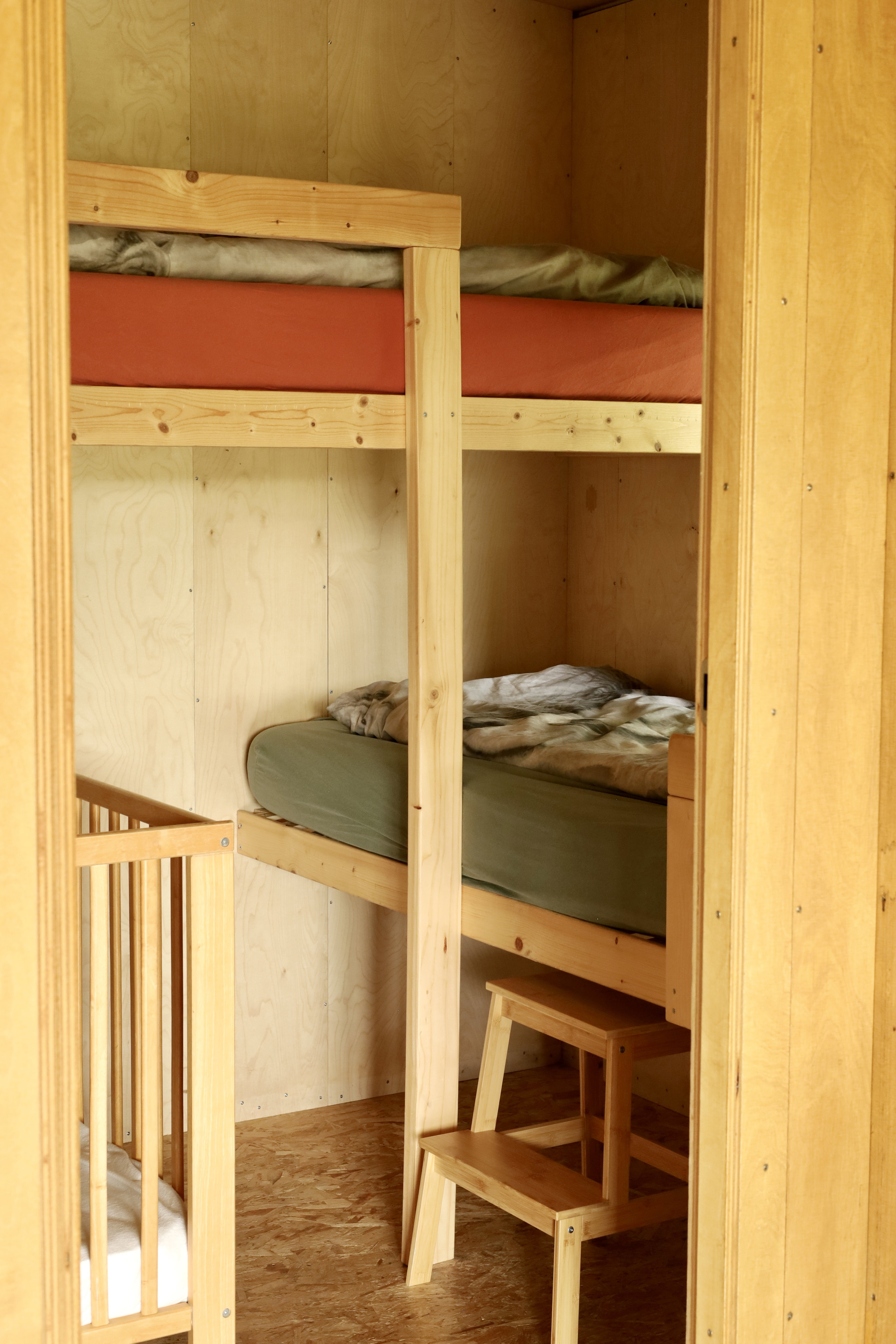 - image: 12