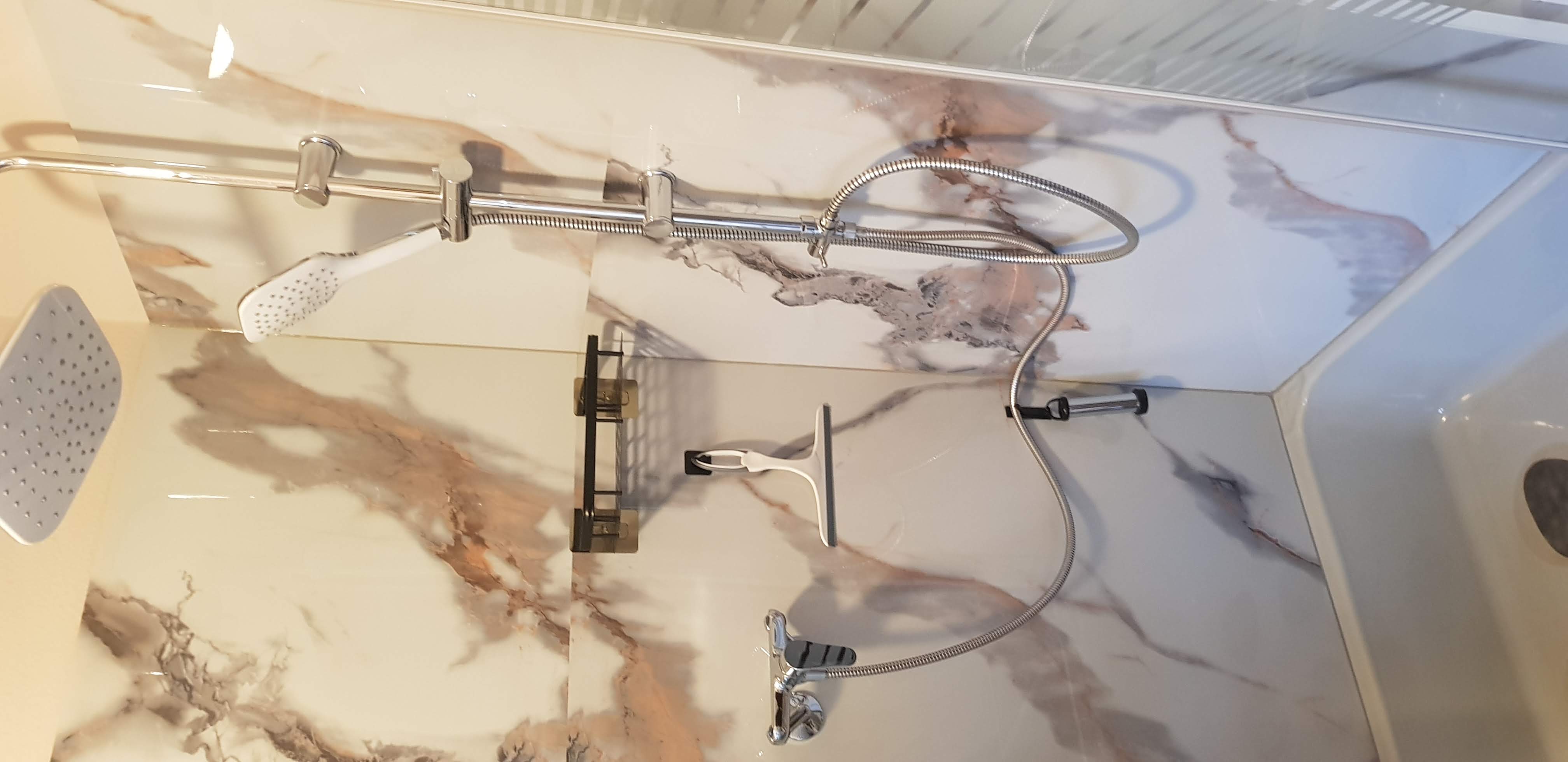 - image: 17