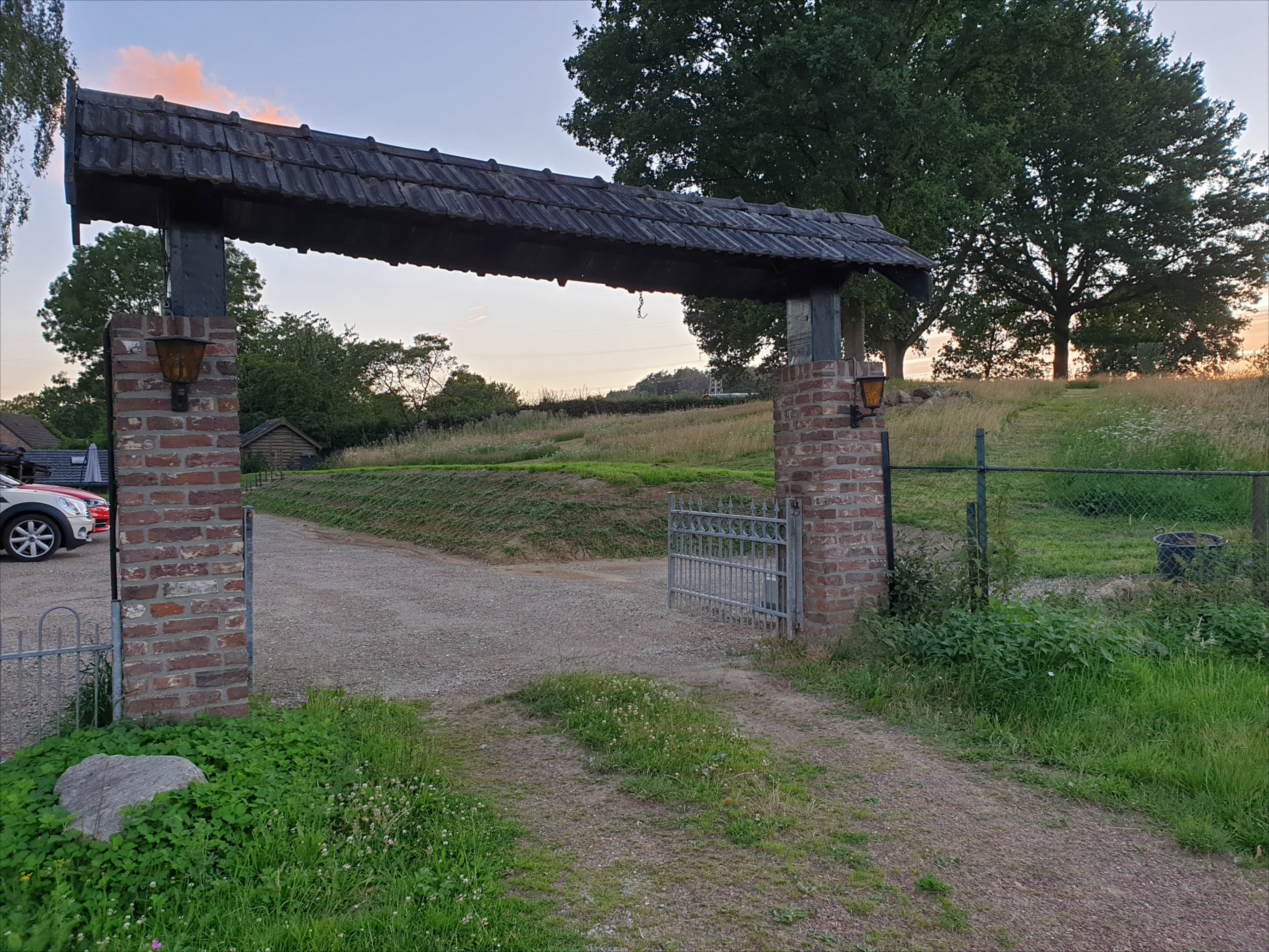 - image: 18