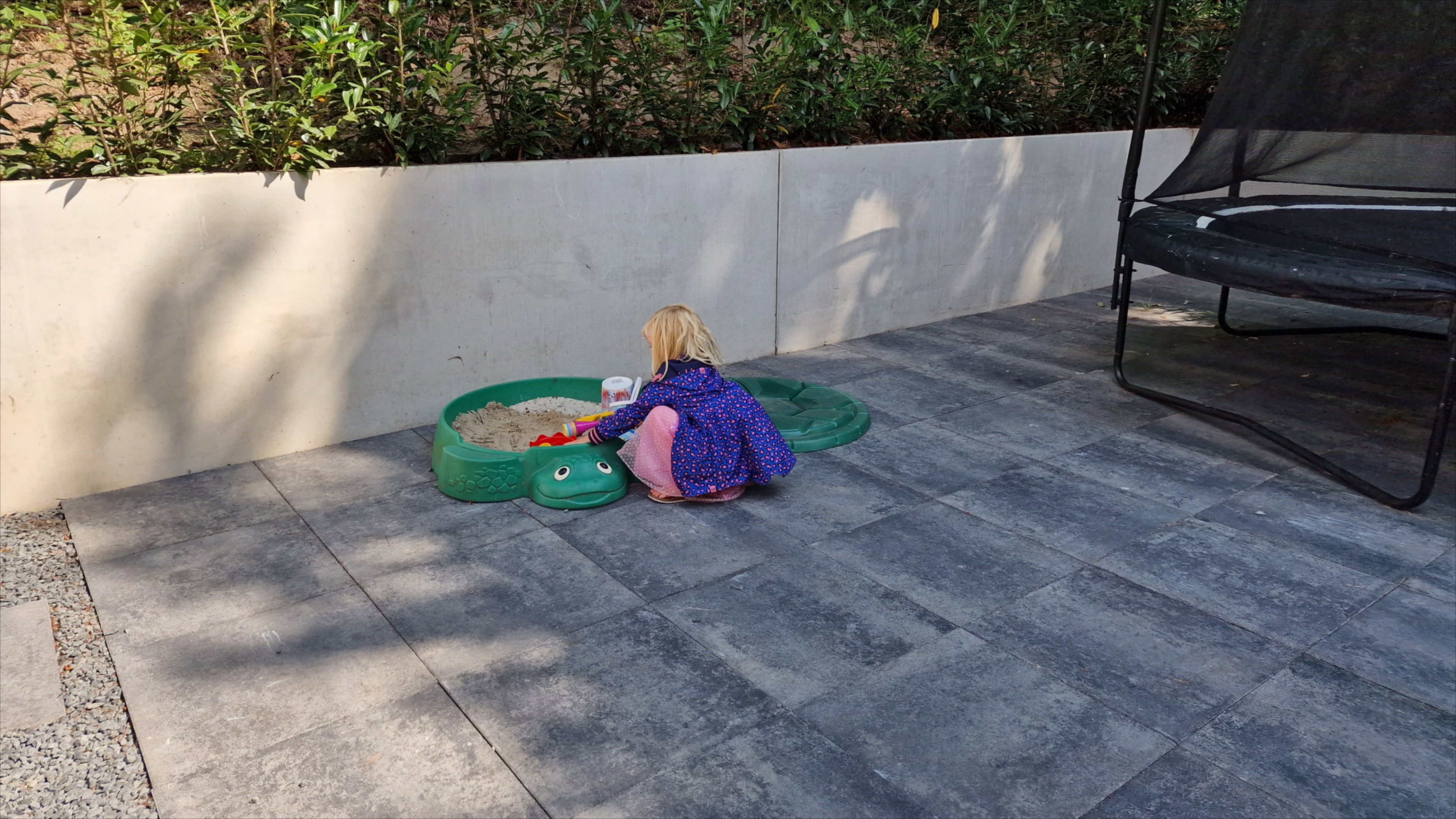 - image: 18