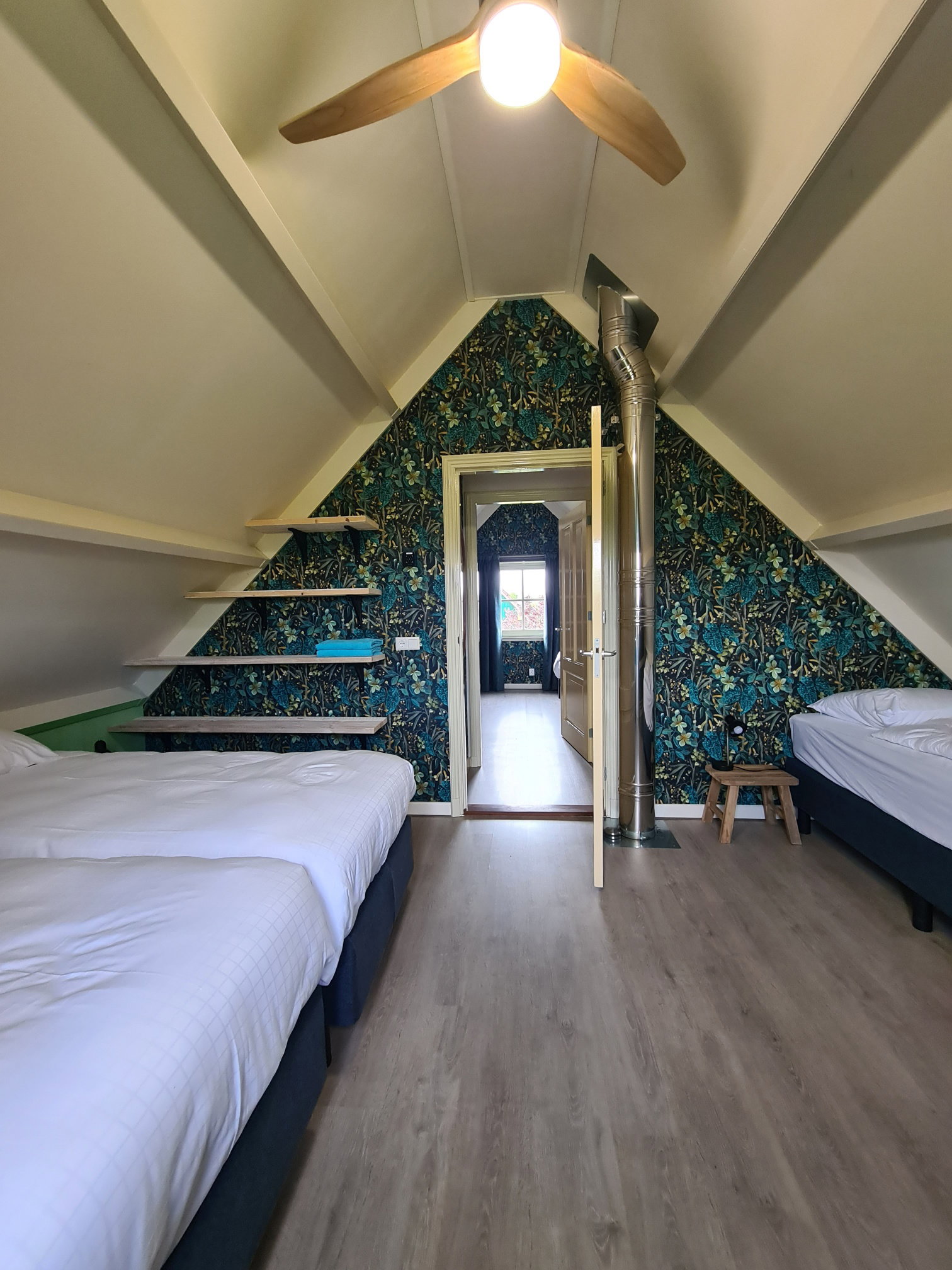 - image: 27