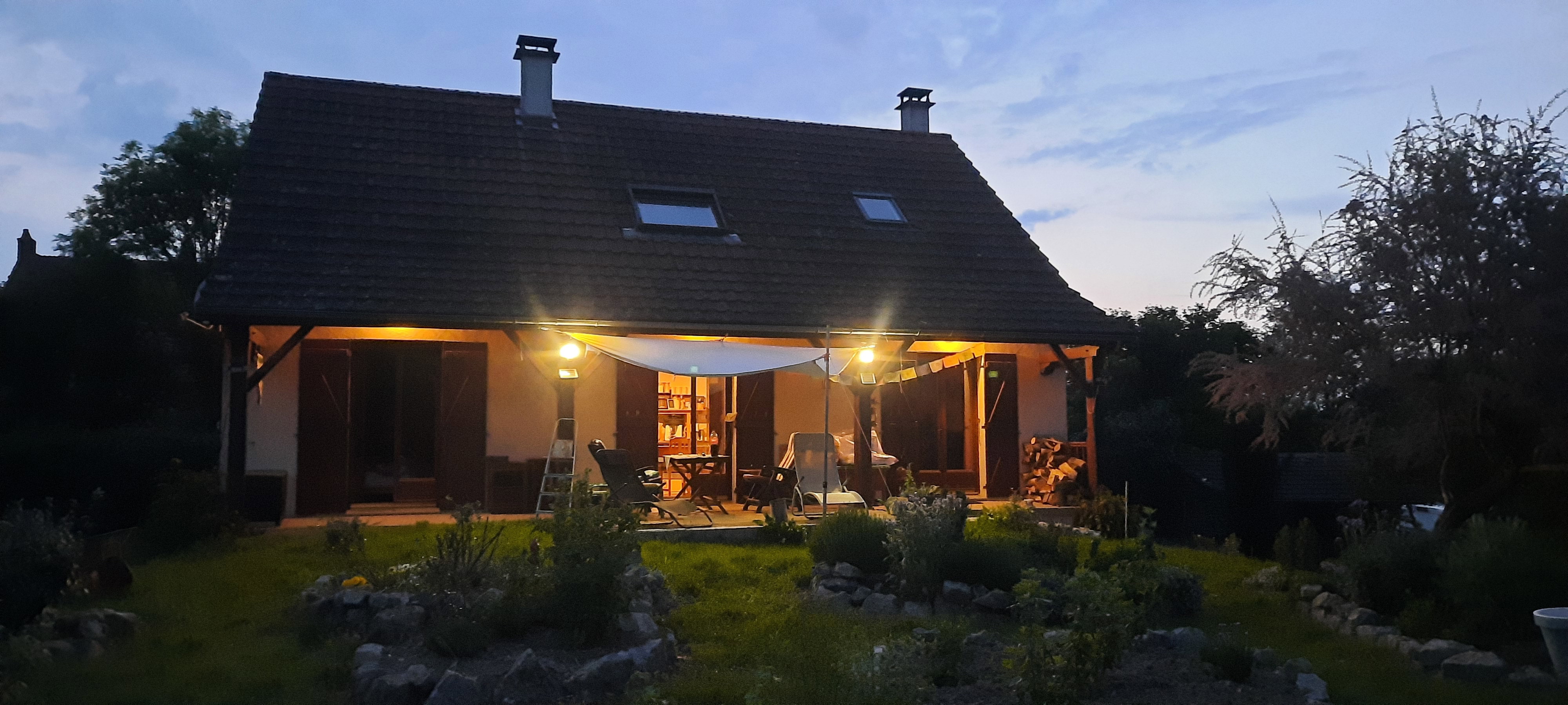 Naturhäuschen in Curgy