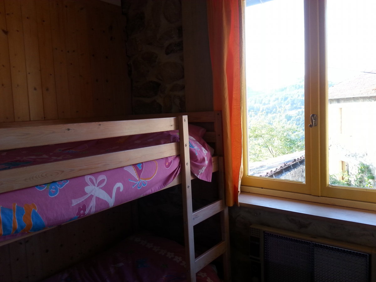 Casa nella natura a DESAIGNES