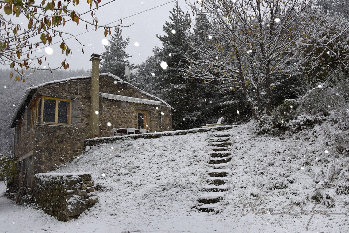 Casa nella natura a DESAIGNES