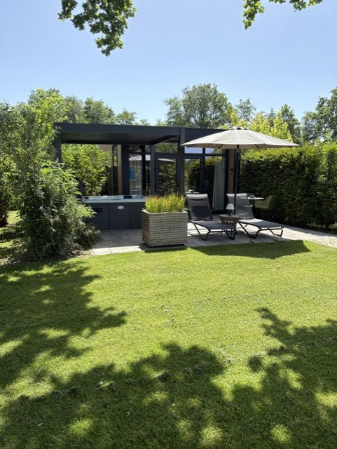- image: 25